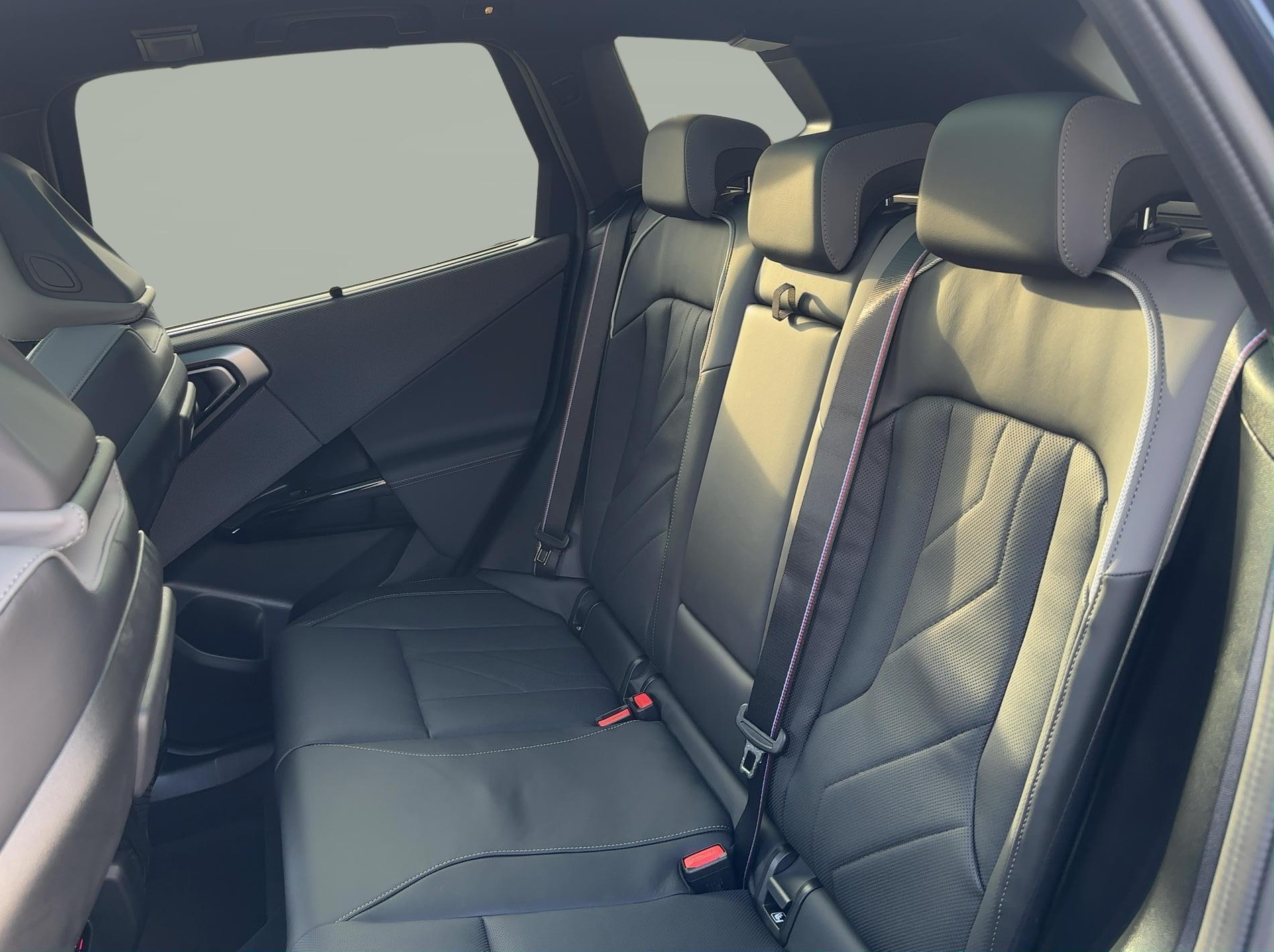 BMW X3 M50i-image-10