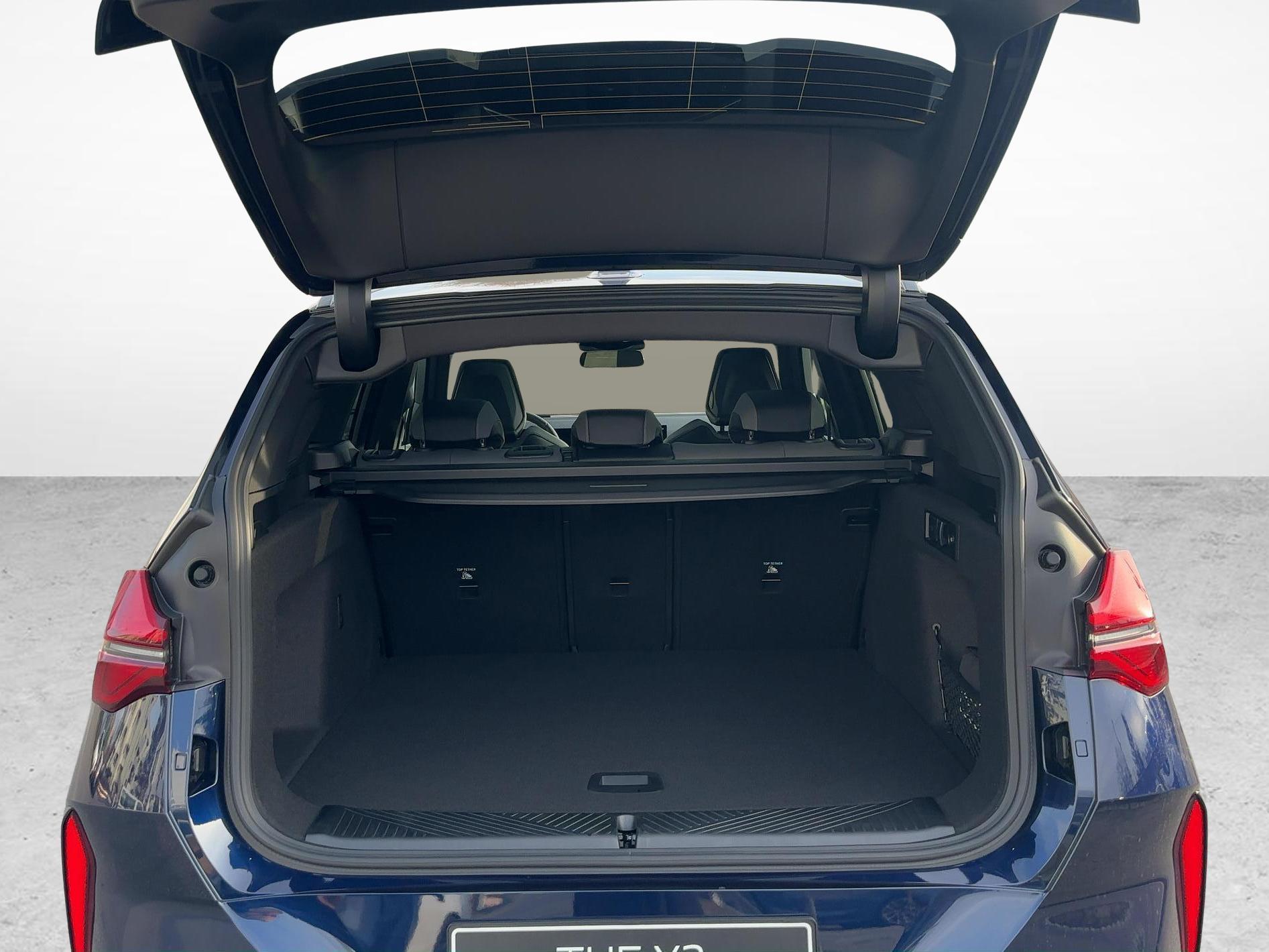 BMW X3 M50i-image-11