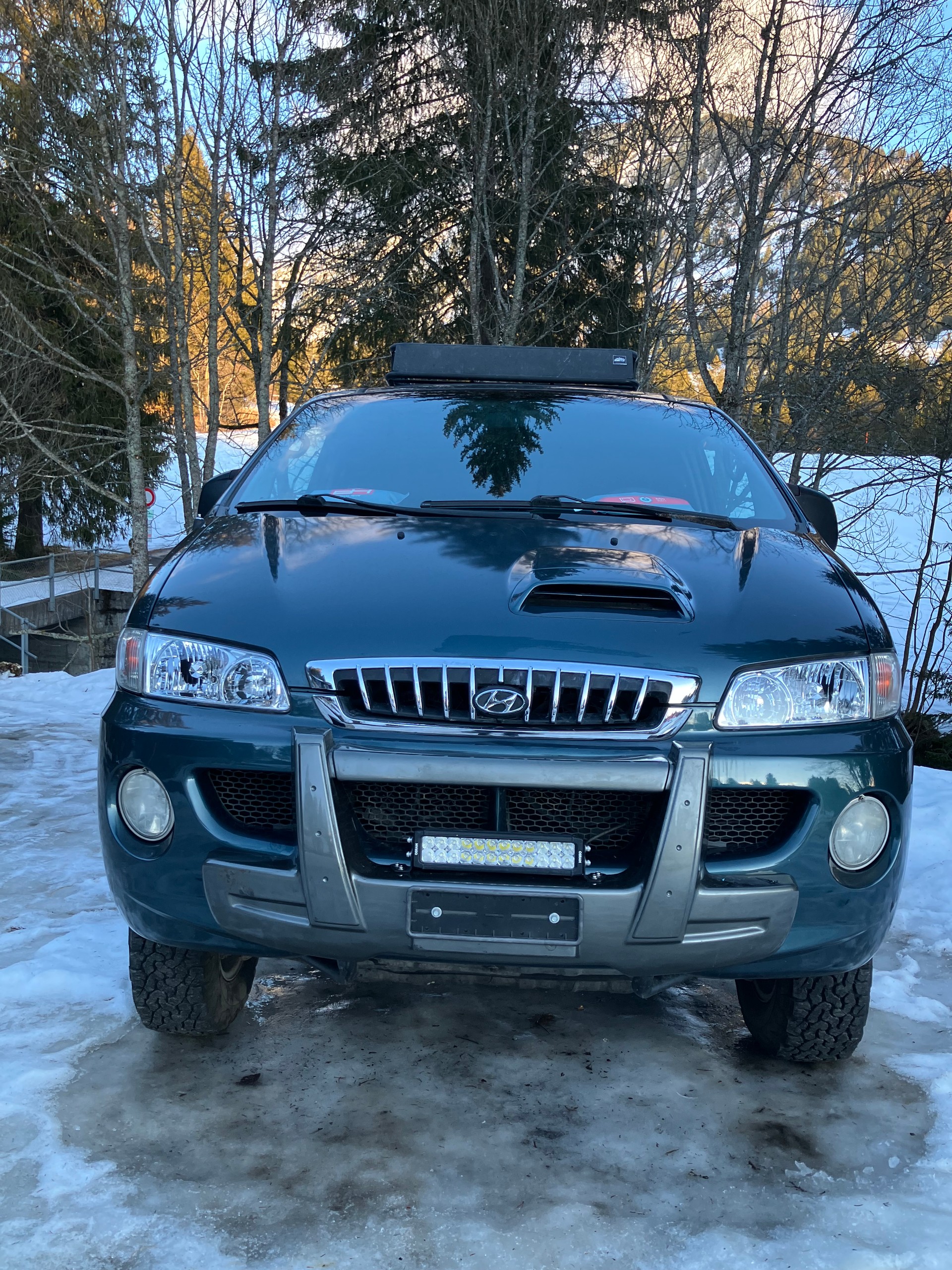 HYUNDAI Starex 2.5 TDI HSV 4x4-image-1