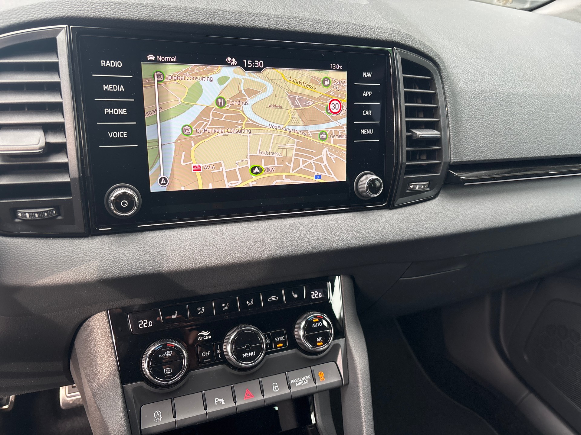 SKODA Karoq 2.0 TSI Sportline Dynamic Limited Edition 4x4 DSG-image-12