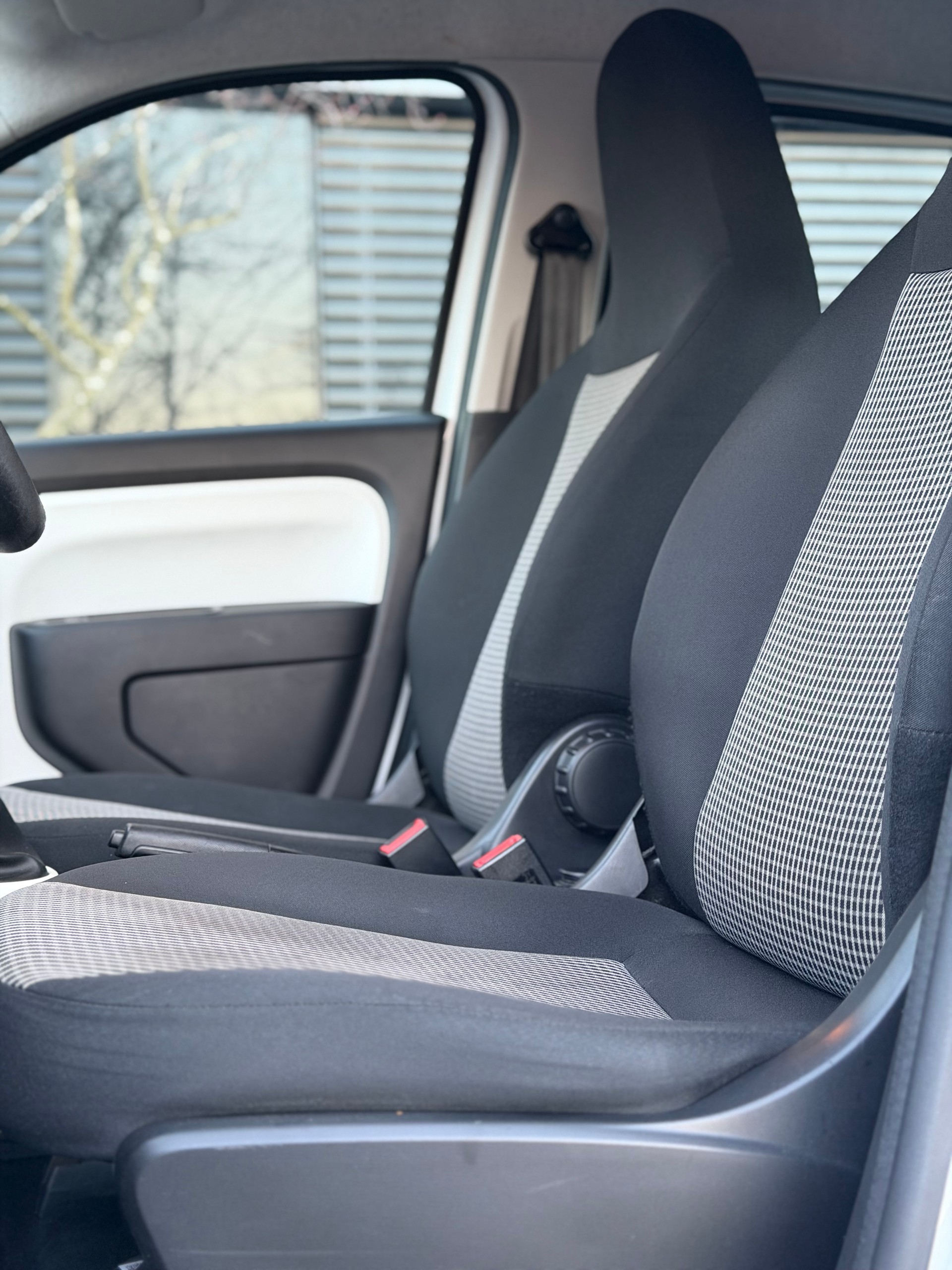RENAULT Twingo 1.0 Liberty-image-11