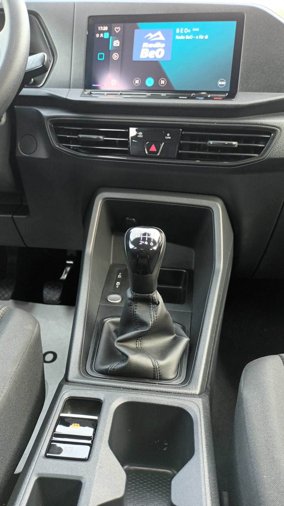 VW Caddy Maxi 1.5 TSI-image-9