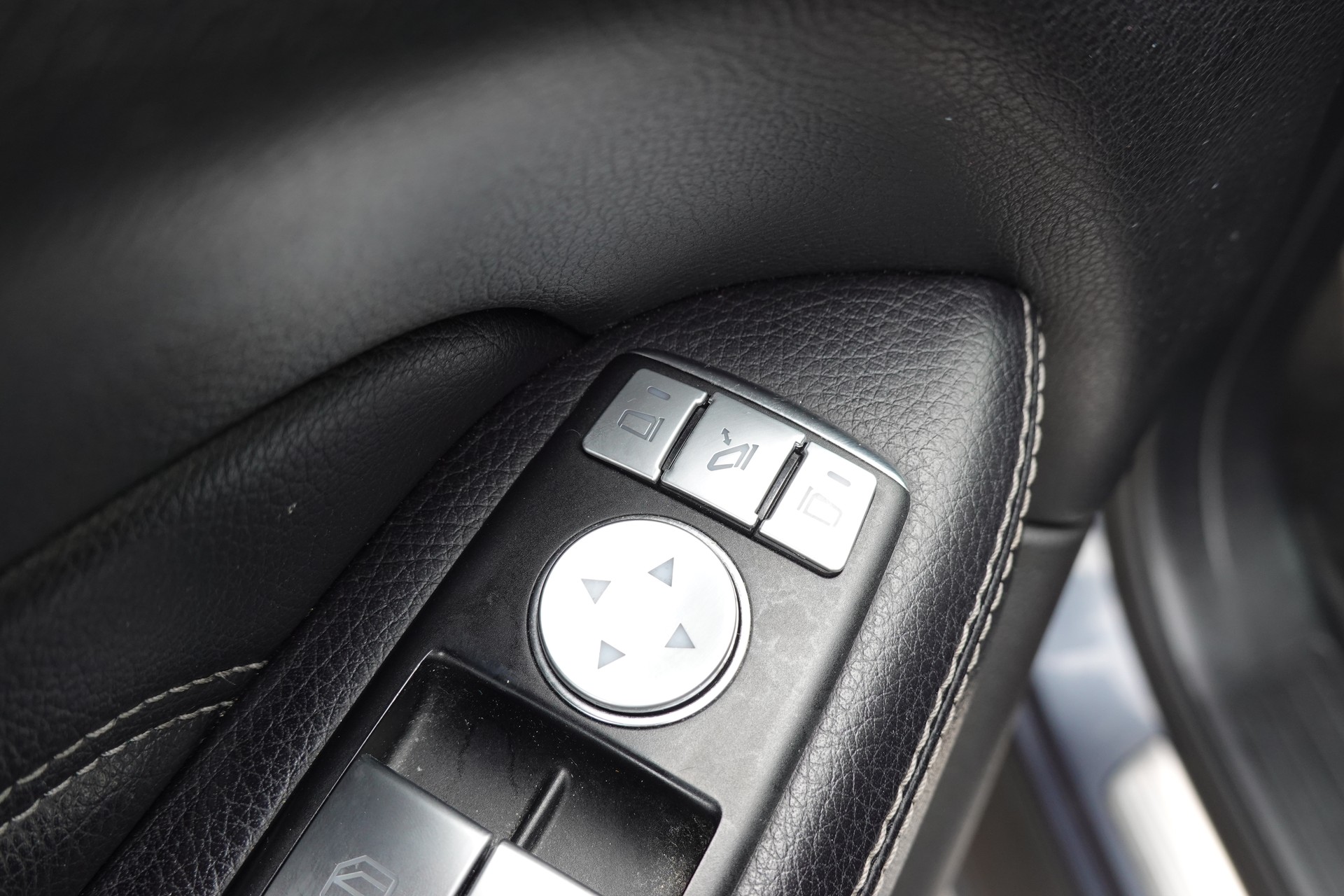 MERCEDES-BENZ ML 250 BlueTEC Edition 4Matic 7G-Tronic-image-10