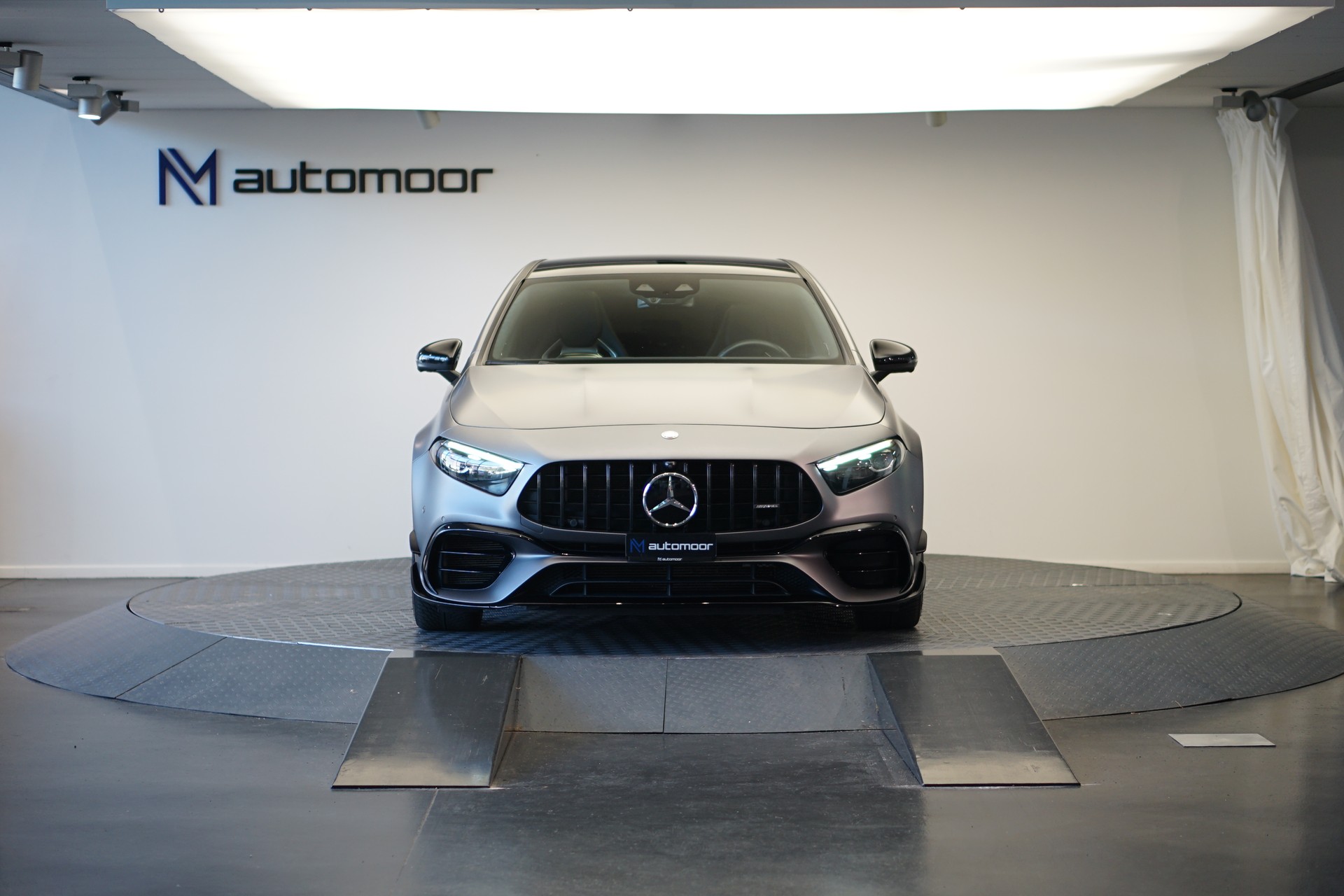 MERCEDES-BENZ A AMG 45 S 4Matic+ 8G-DCT-showroom-element-1