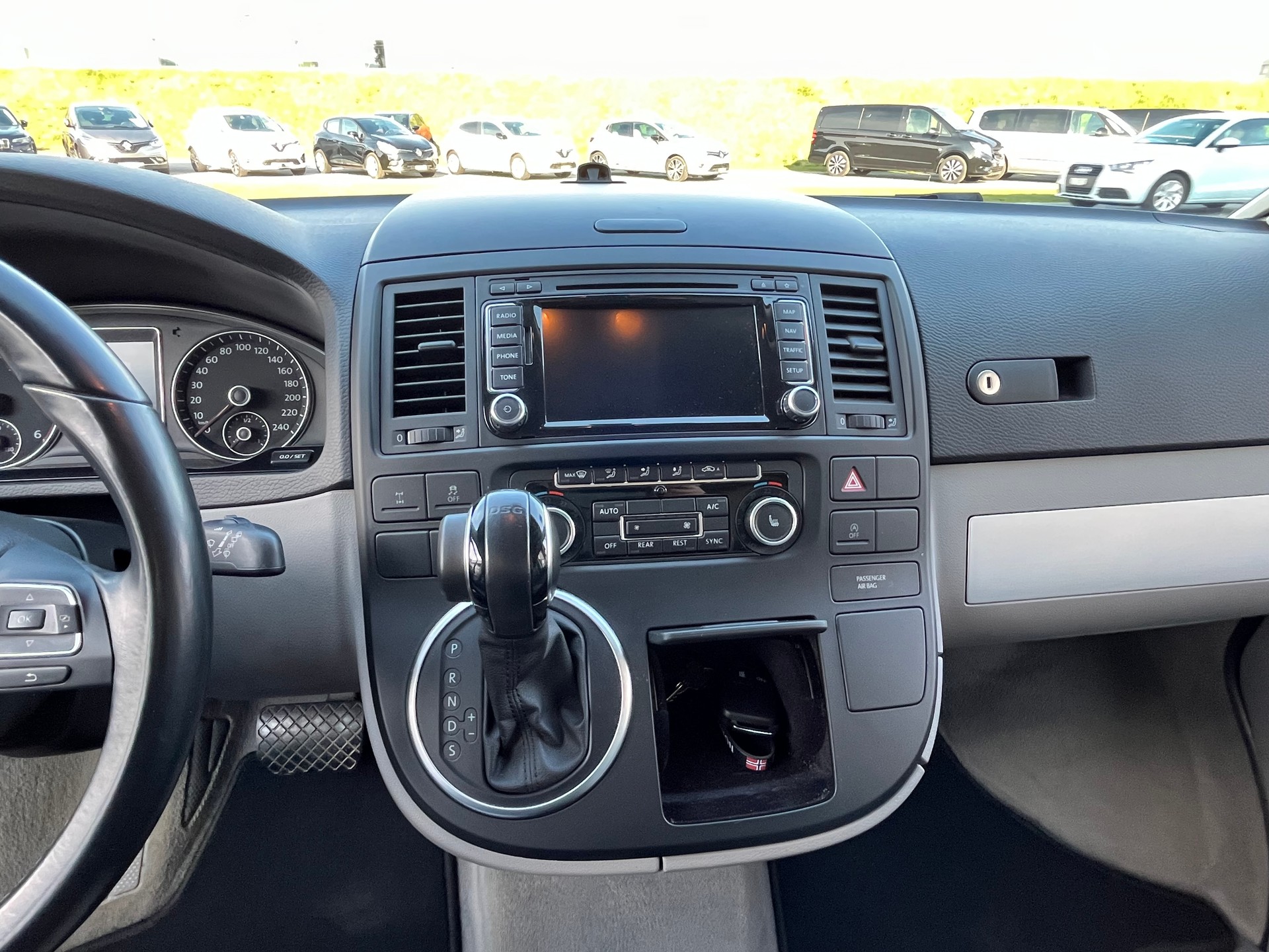 VW T5 California 2.0 Bi-TDI Comfortline 4Motion DSG+++AB MFK 4.2025+++AHK 2500KG+++-image-10
