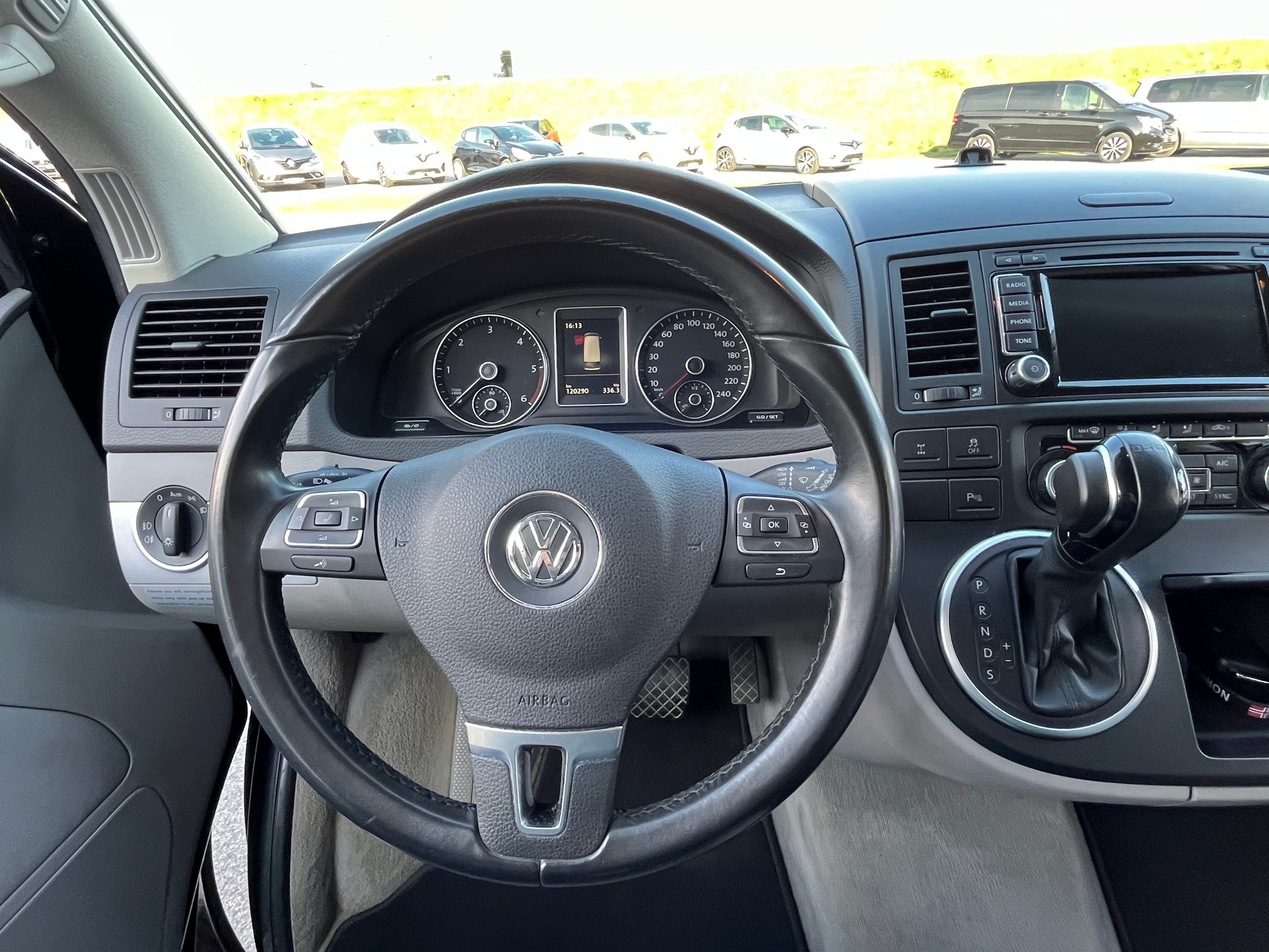 VW T5 California 2.0 Bi-TDI Comfortline 4Motion DSG+++AB MFK 4.2025+++AHK 2500KG+++-image-9