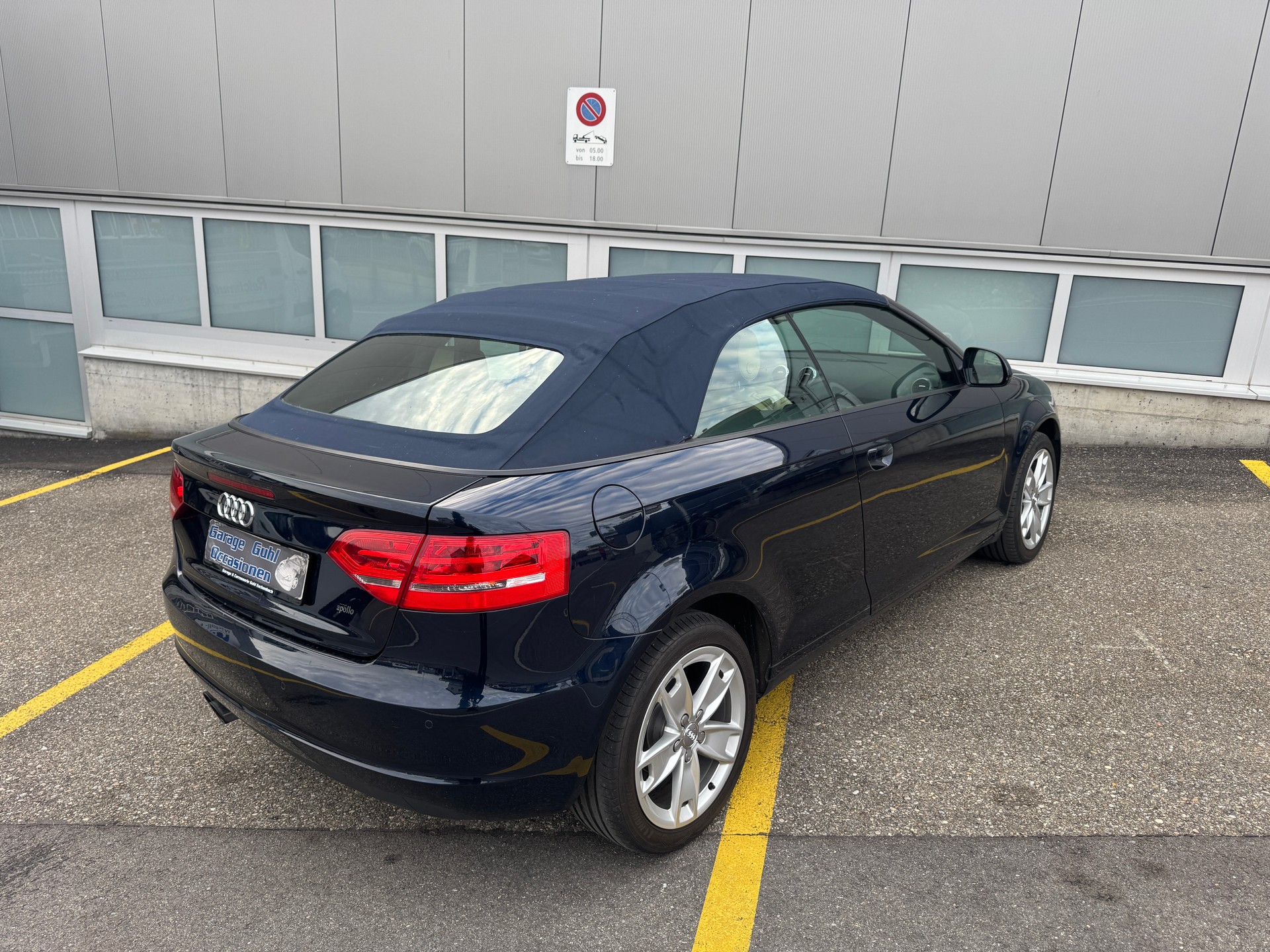 AUDI A3 Cabriolet 1.8 TFSI Ambition S-tronic-image-5