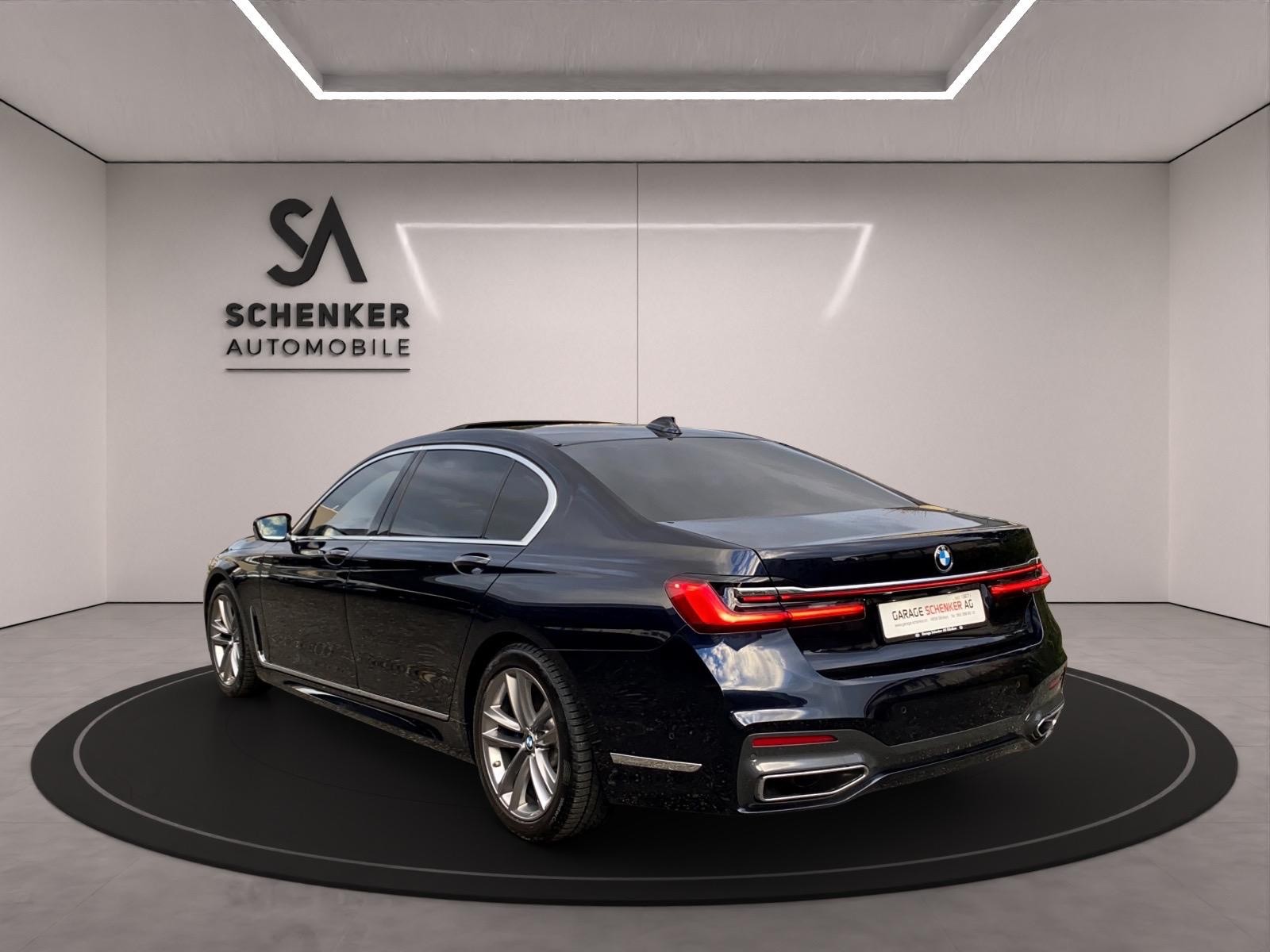 BMW 750Ld xDrive Steptronic-showroom-element-2