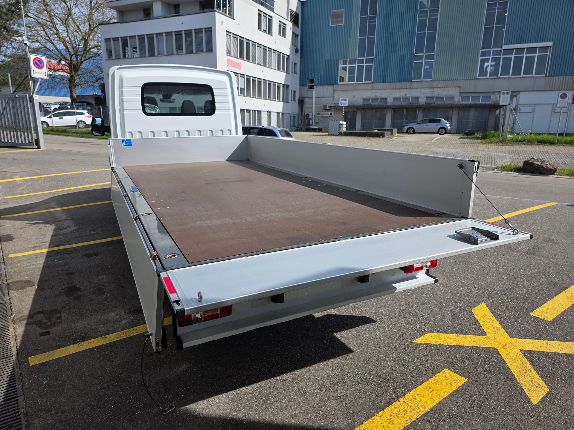 MAXUS eDeliver 9 L4 65kWh-image-5
