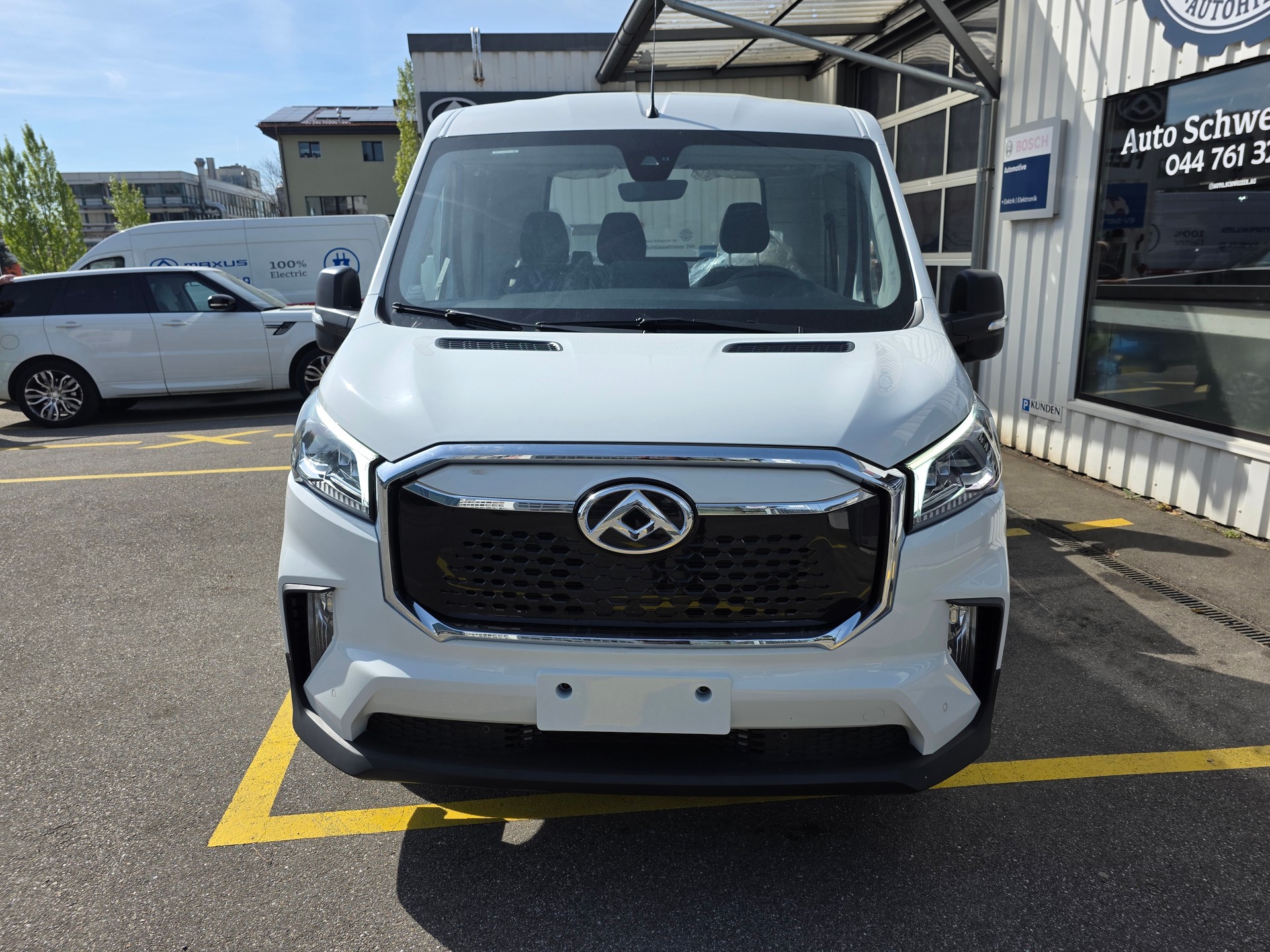 MAXUS eDeliver 9 L4 65kWh-image-2