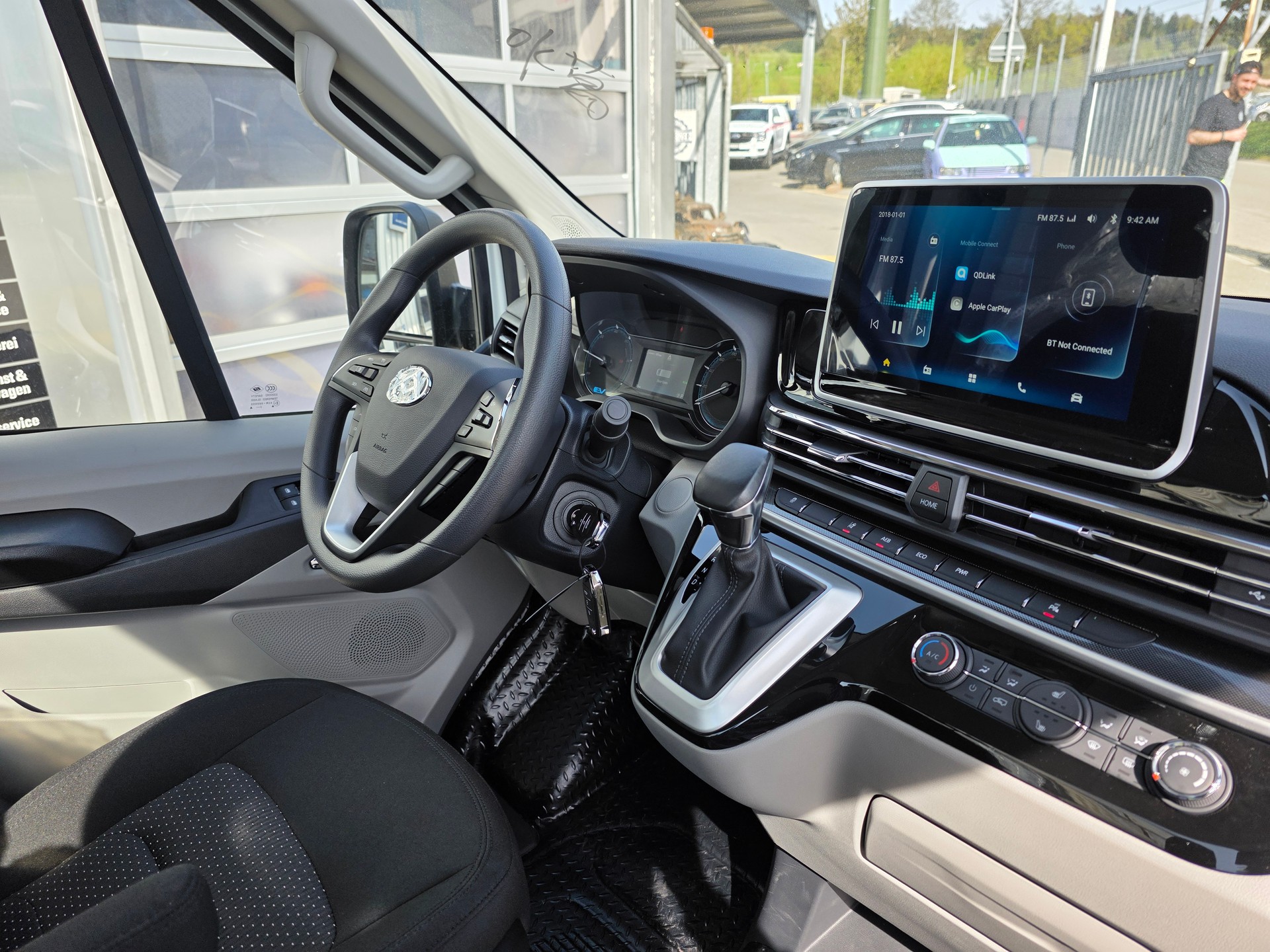 MAXUS eDeliver 9 L4 65kWh-image-10