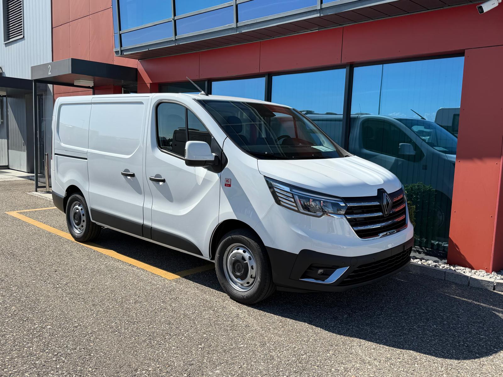 RENAULT Trafic Red Edition 150 PS L1H1 Hecktüren
