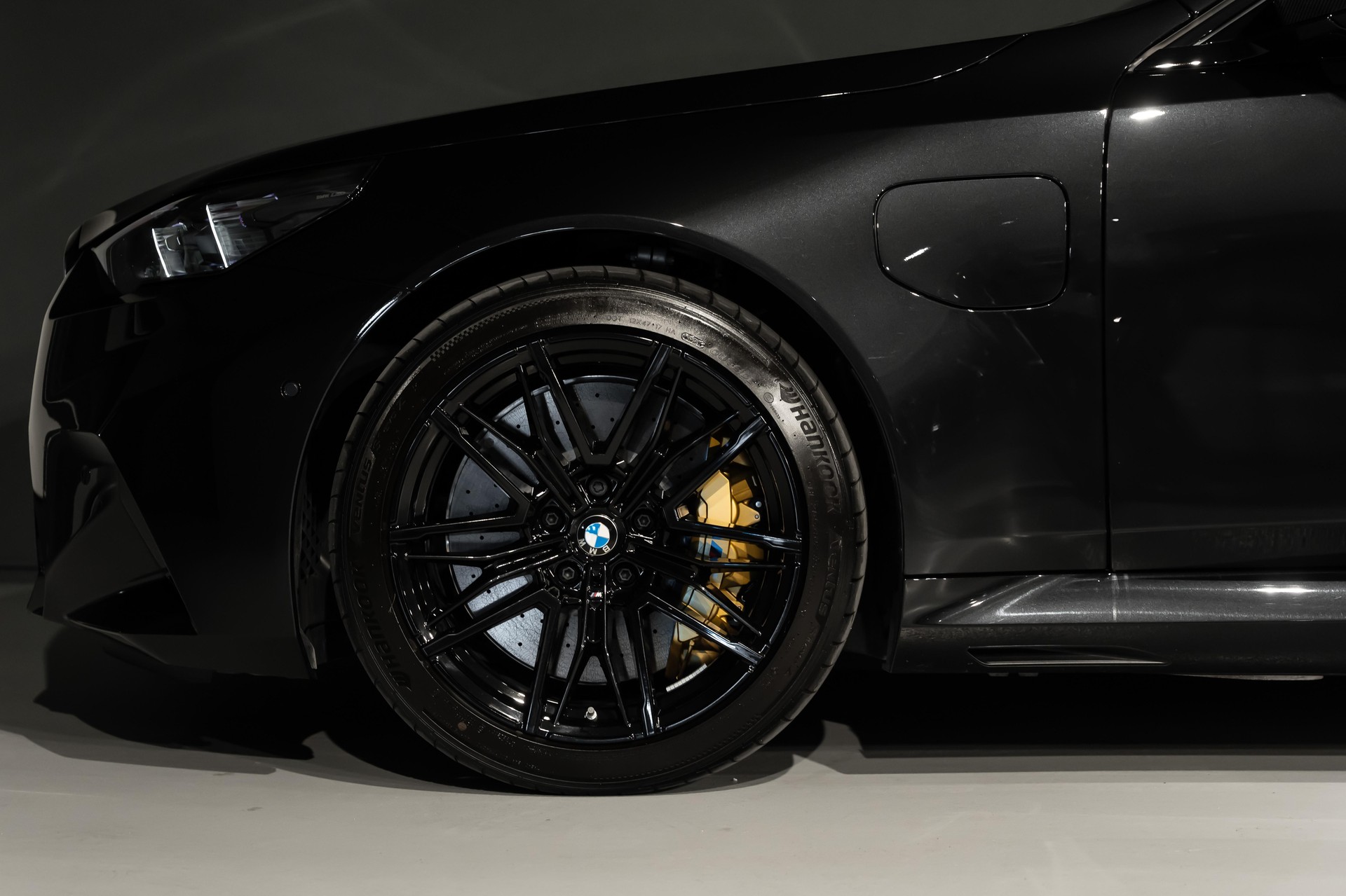 BMW M5 xDrive Touring-image-10