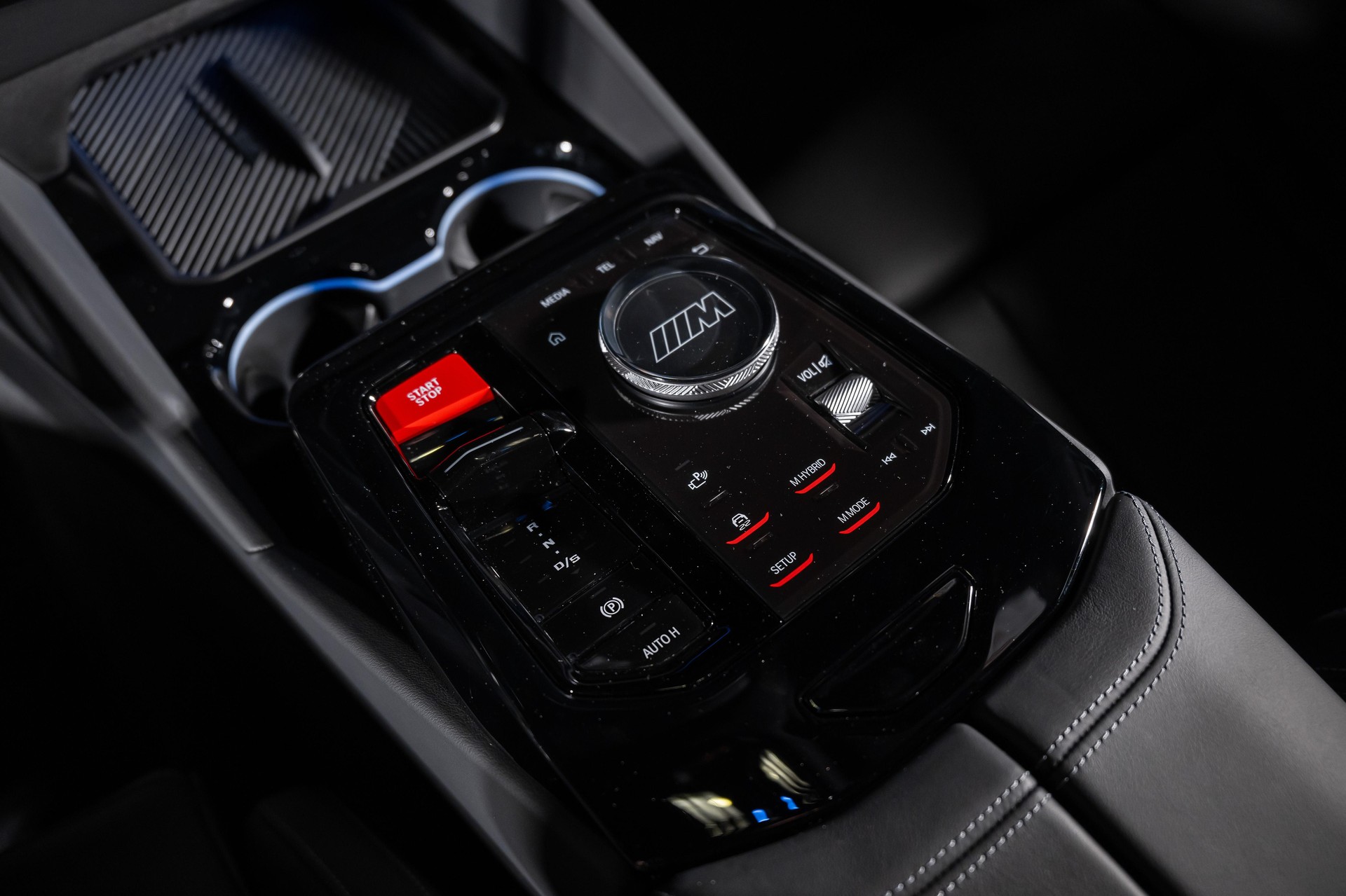 BMW M5 xDrive Touring-image-28