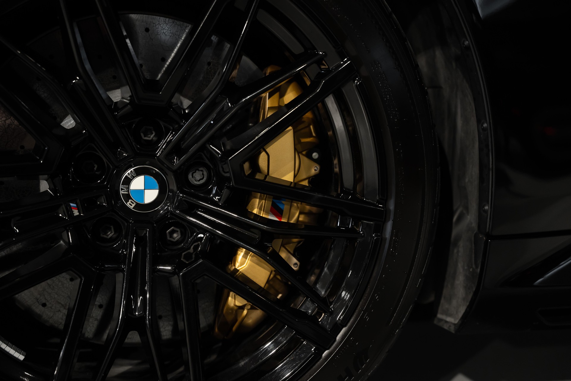 BMW M5 xDrive Touring-image-9