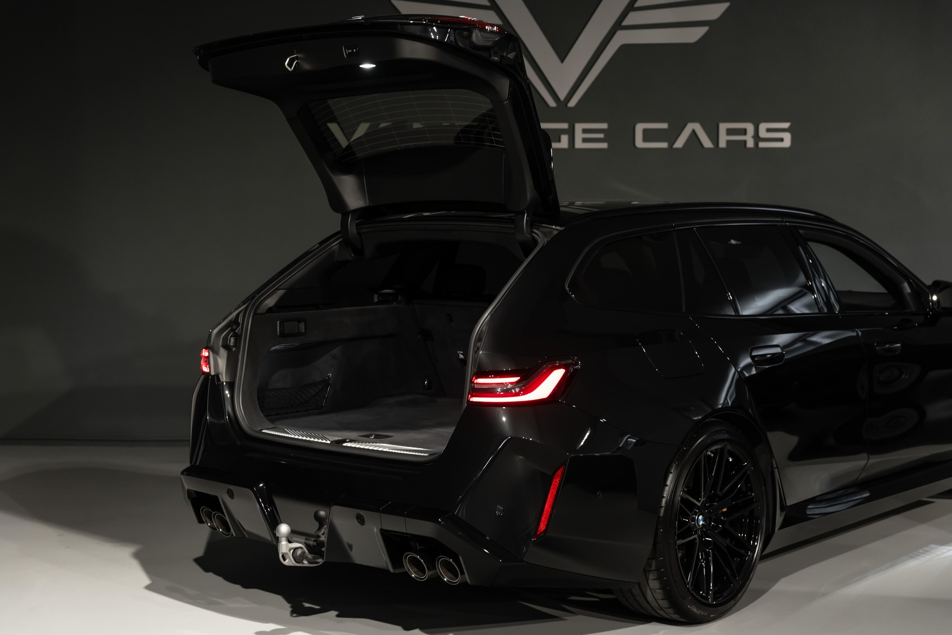 BMW M5 xDrive Touring-image-11