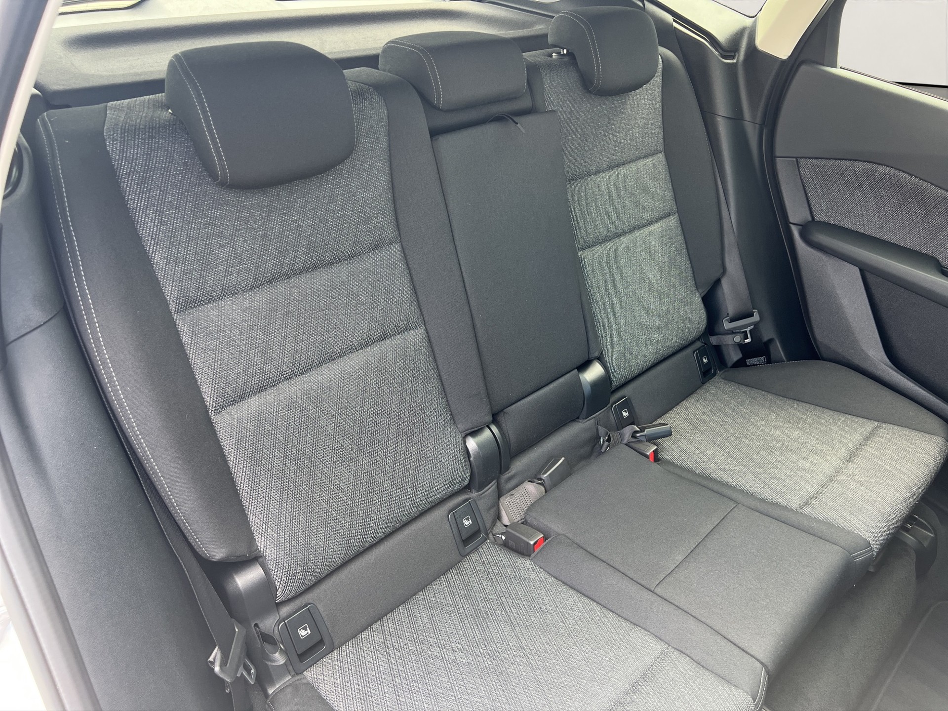 BMW 220i Active Tourer-image-20