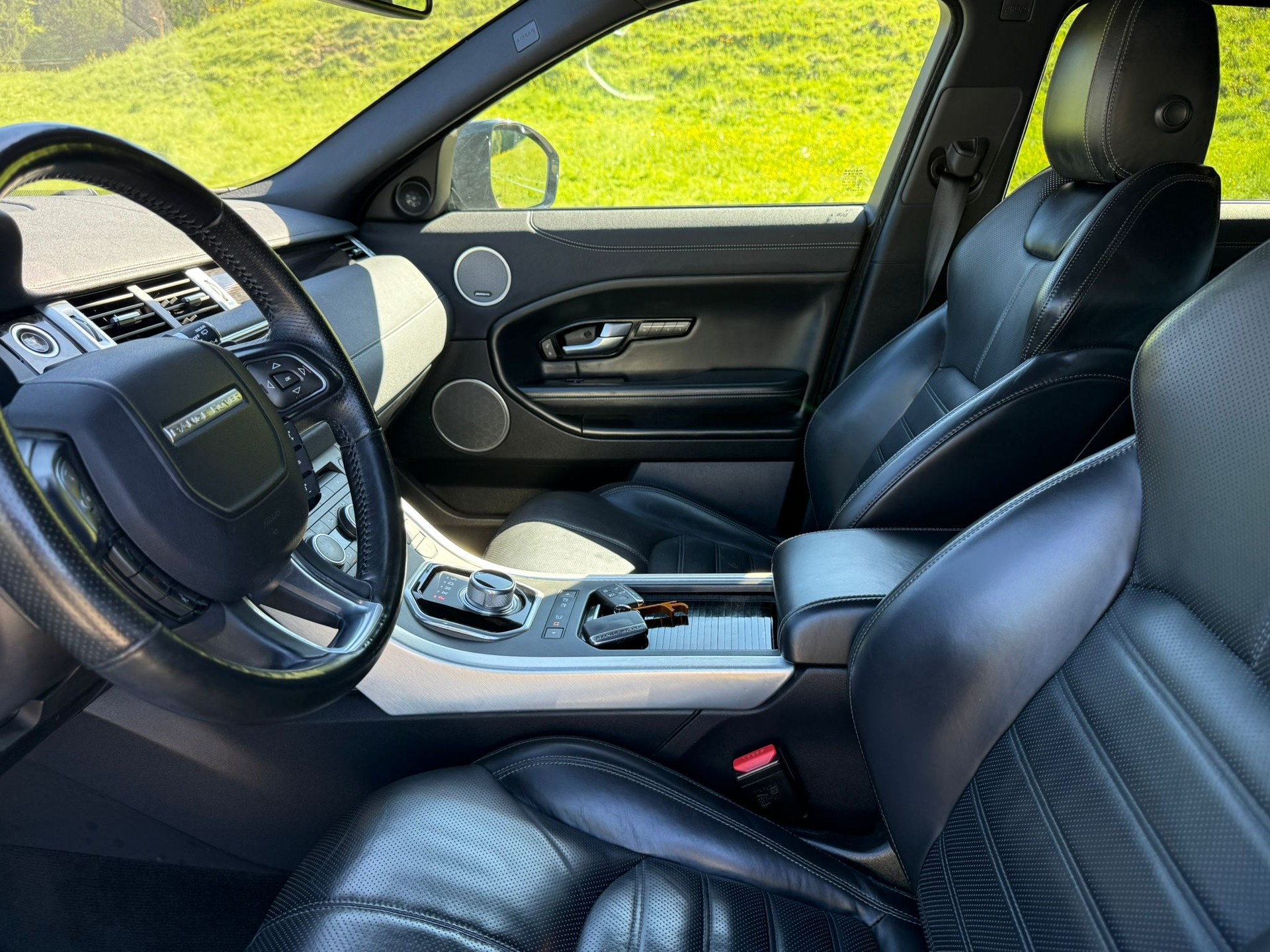 LAND ROVER Range Rover Evoque 2.0 Si4 SE Dynamic AT9-image-12
