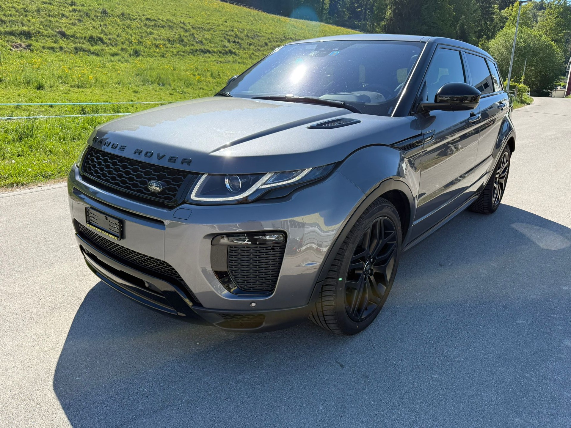 LAND ROVER Range Rover Evoque 2.0 Si4 SE Dynamic AT9-image-2