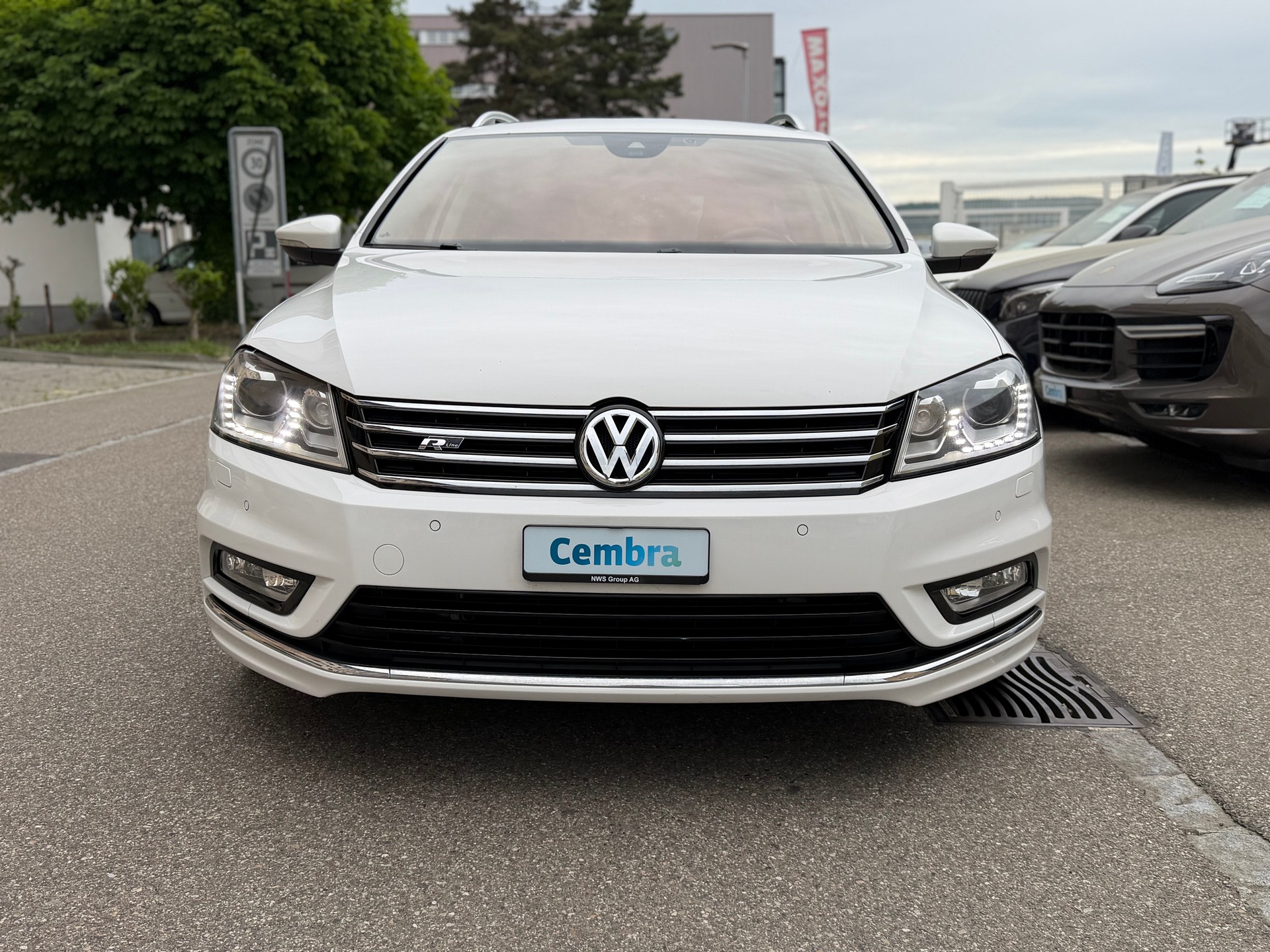 VW Passat Variant 2.0 TDI BMT R-Line 4MDSG-showroom-element-1