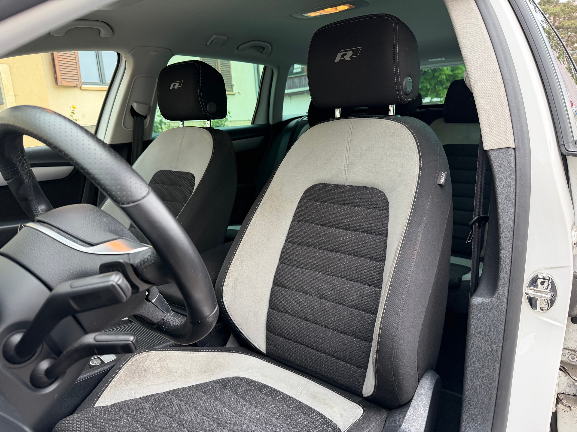 VW Passat Variant 2.0 TDI BMT R-Line 4MDSG-image-10