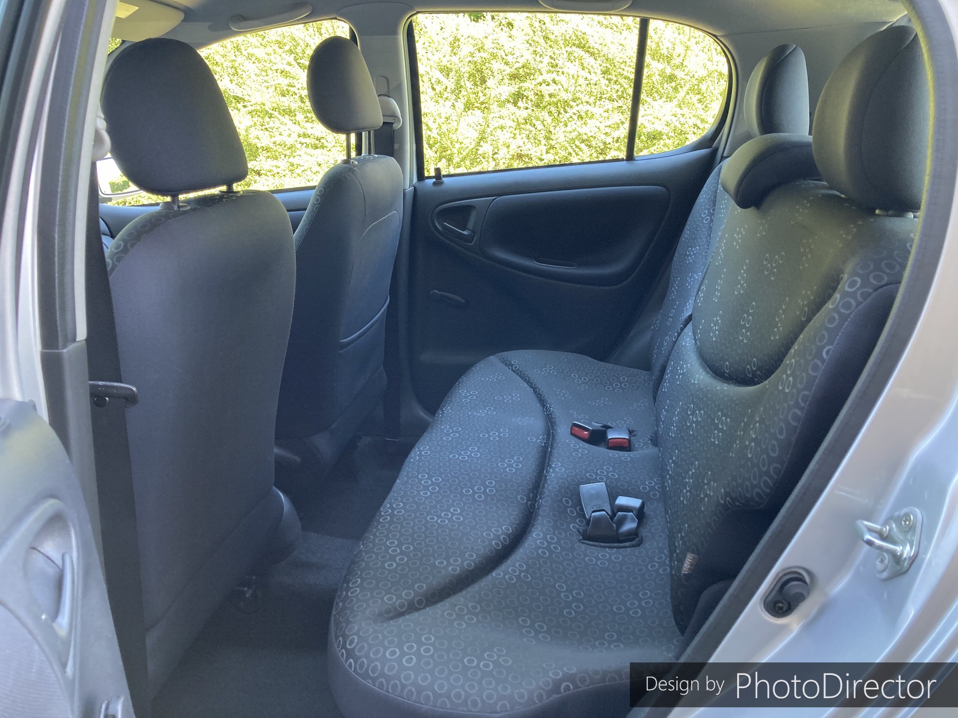 TOYOTA Yaris 1.3 Linea Sol-image-10
