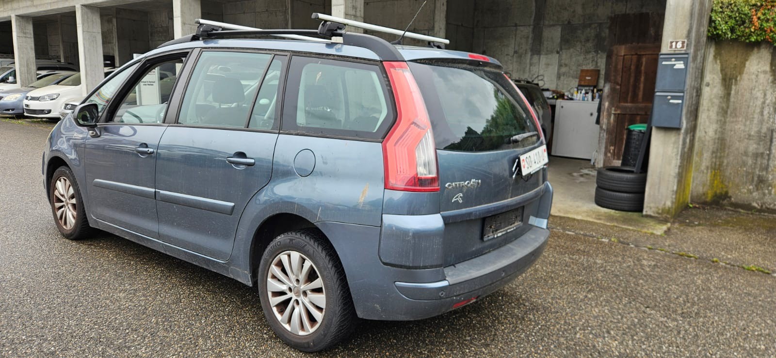 CITROEN Grand C4 Picasso 2.0 HDI Dynamique-image-4