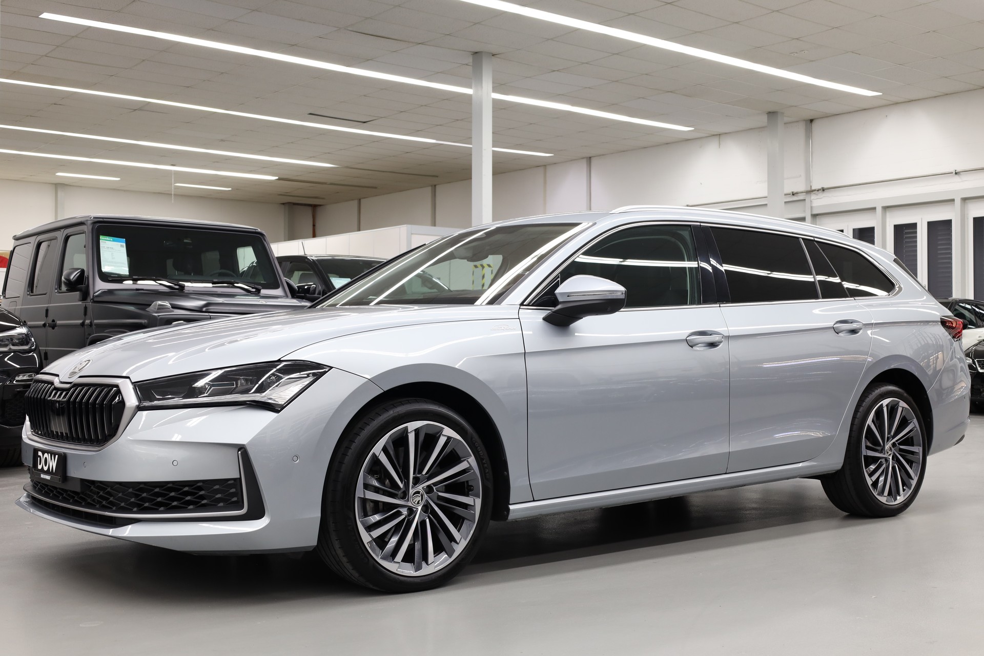 SKODA Superb Combi 2.0 TSI L & K 4x4 DSG-showroom-element-3