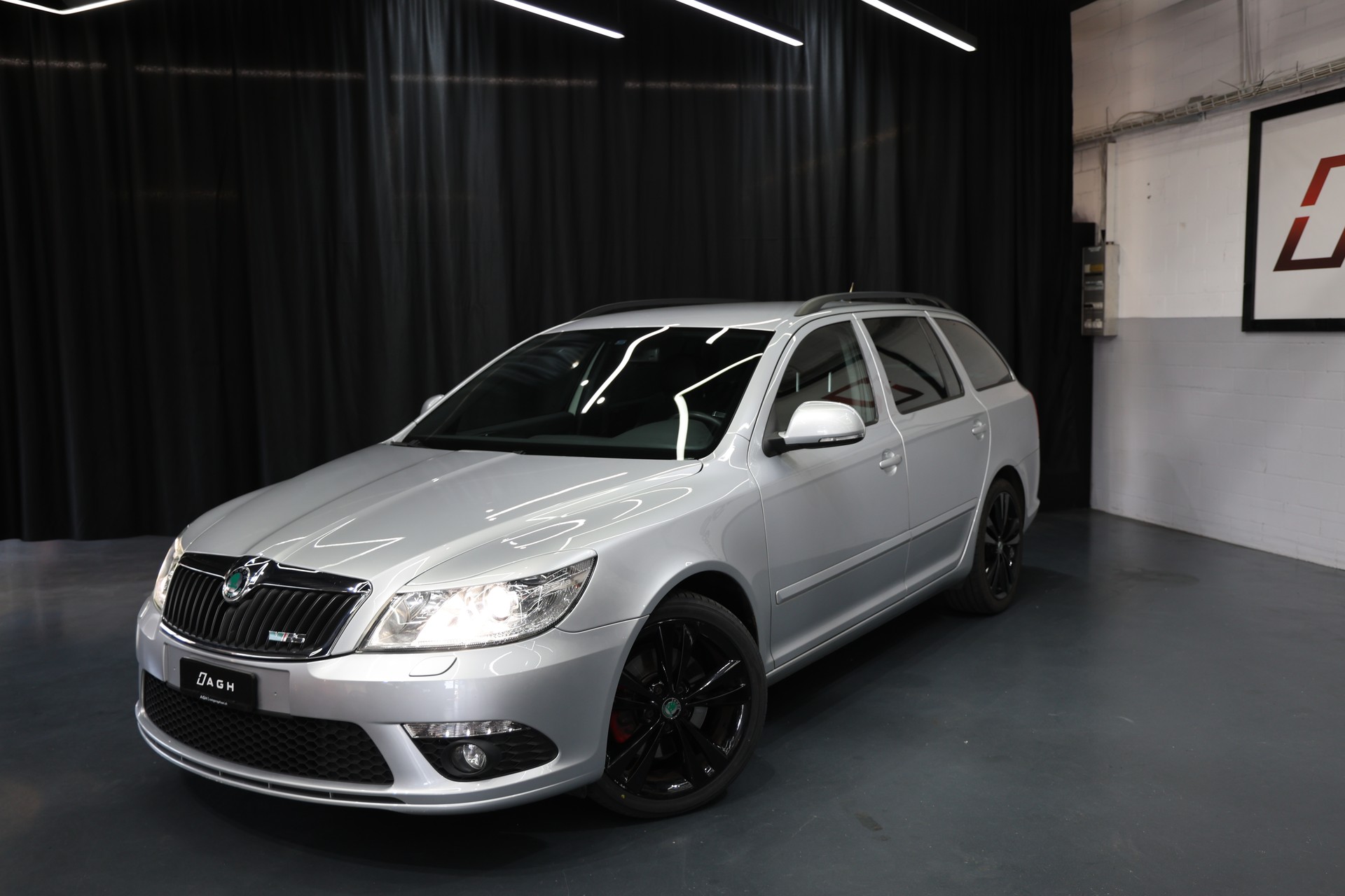 SKODA Octavia Combi 2.0 TSI RS