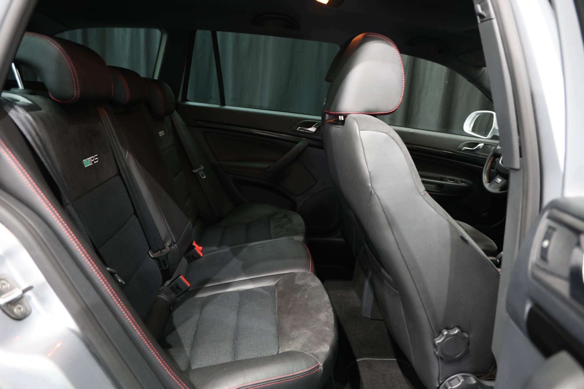 SKODA Octavia Combi 2.0 TSI RS-image-5