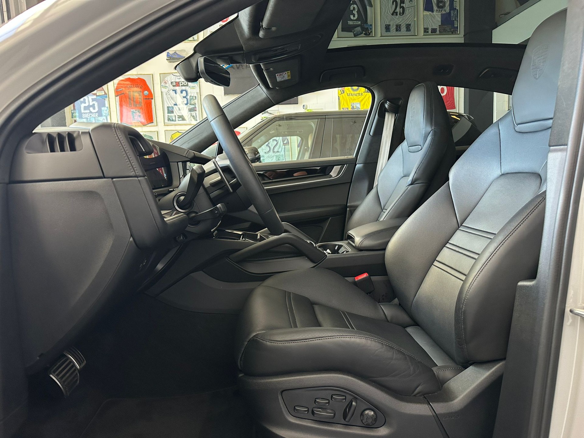PORSCHE Cayenne S Coupé E-Hybrid Tiptronic-image-8