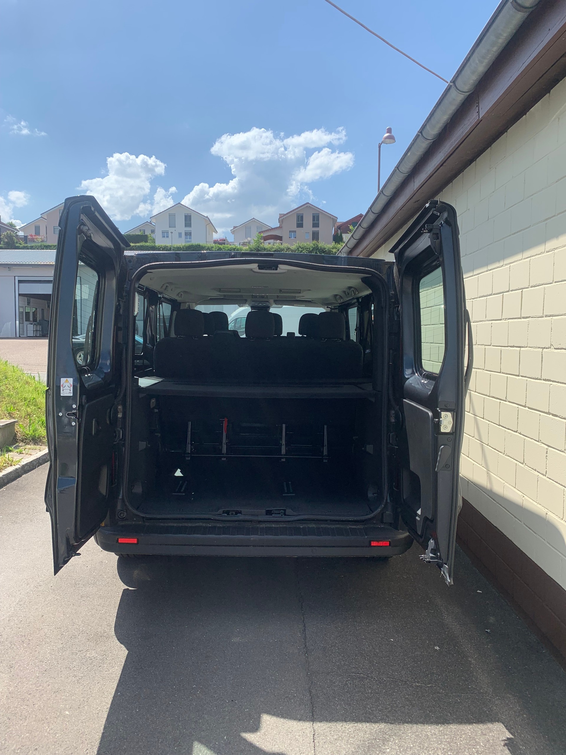 RENAULT Trafic Blue dCi 150 Grand Pasagier Techno-image-8