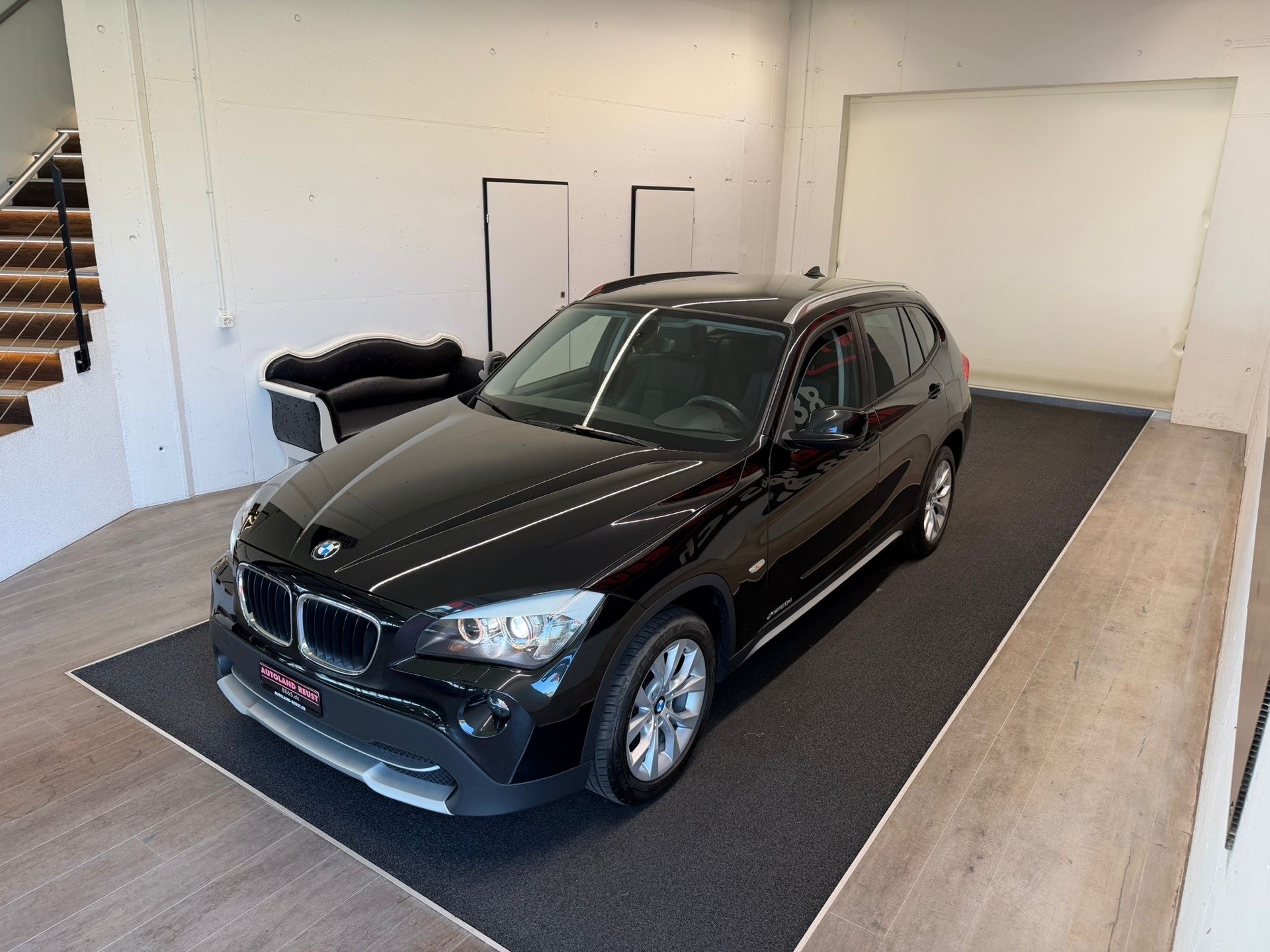 BMW X1 xDrive 20d Steptronic-showroom-element-3