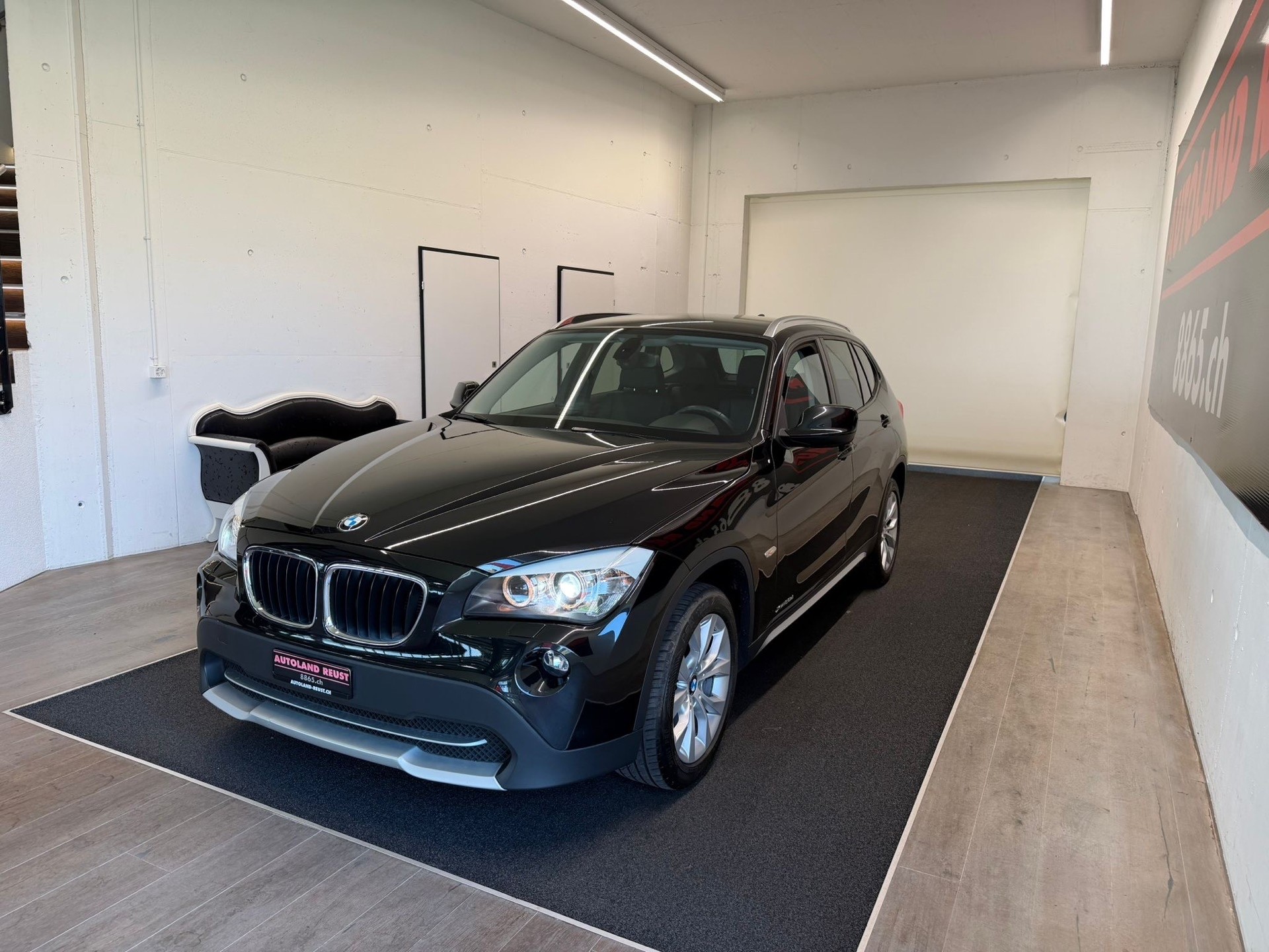 BMW X1 xDrive 20d Steptronic-showroom-element-2