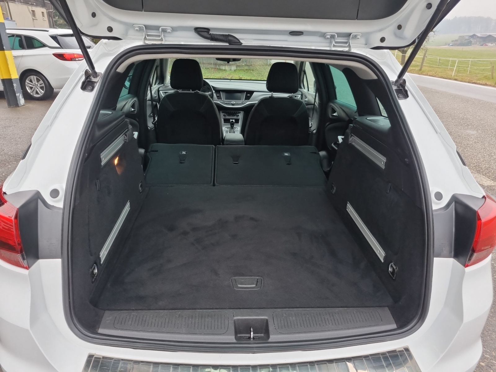 OPEL Astra Sports Tourer 1.5 D 122 Edition S/S-image-9