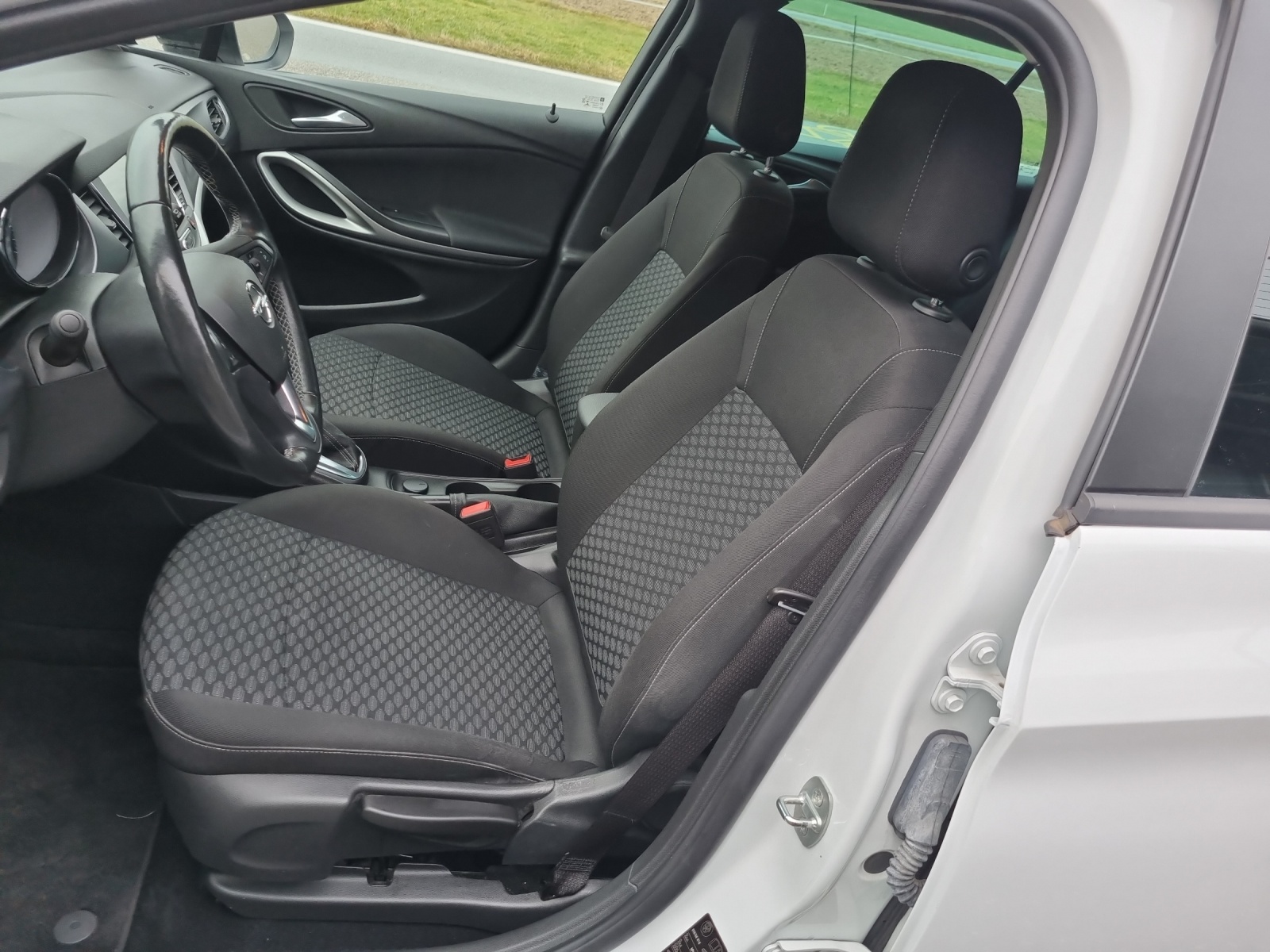 OPEL Astra Sports Tourer 1.5 D 122 Edition S/S-image-6