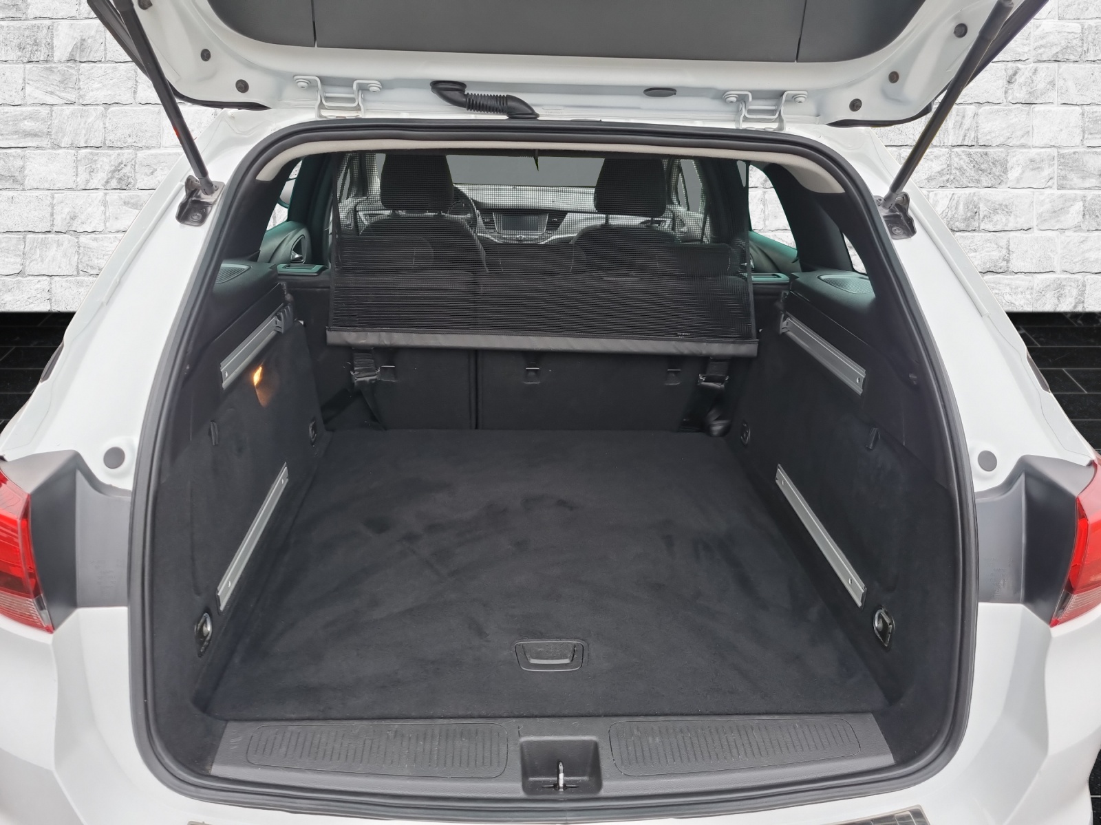 OPEL Astra Sports Tourer 1.5 D 122 Edition S/S-image-8
