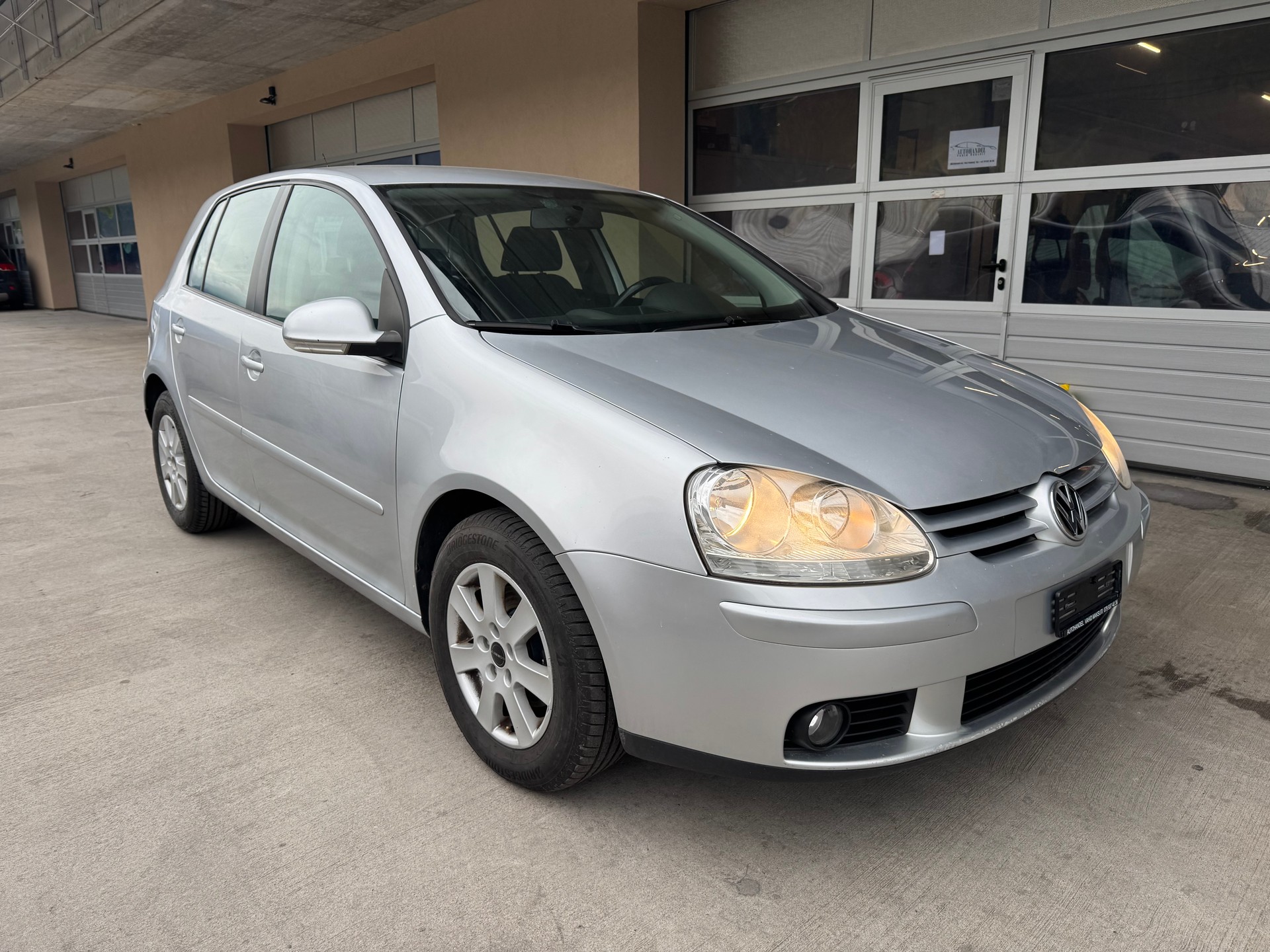 VW Golf 1.9 TDI Comfortline 4Motion-image-2