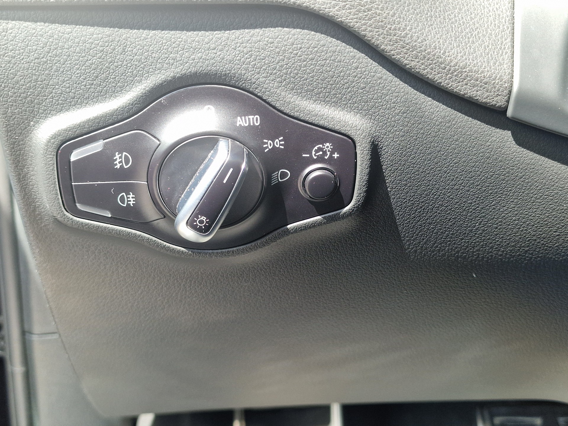 AUDI SQ5 3.0 TDI plus quattro tiptronic-image-27