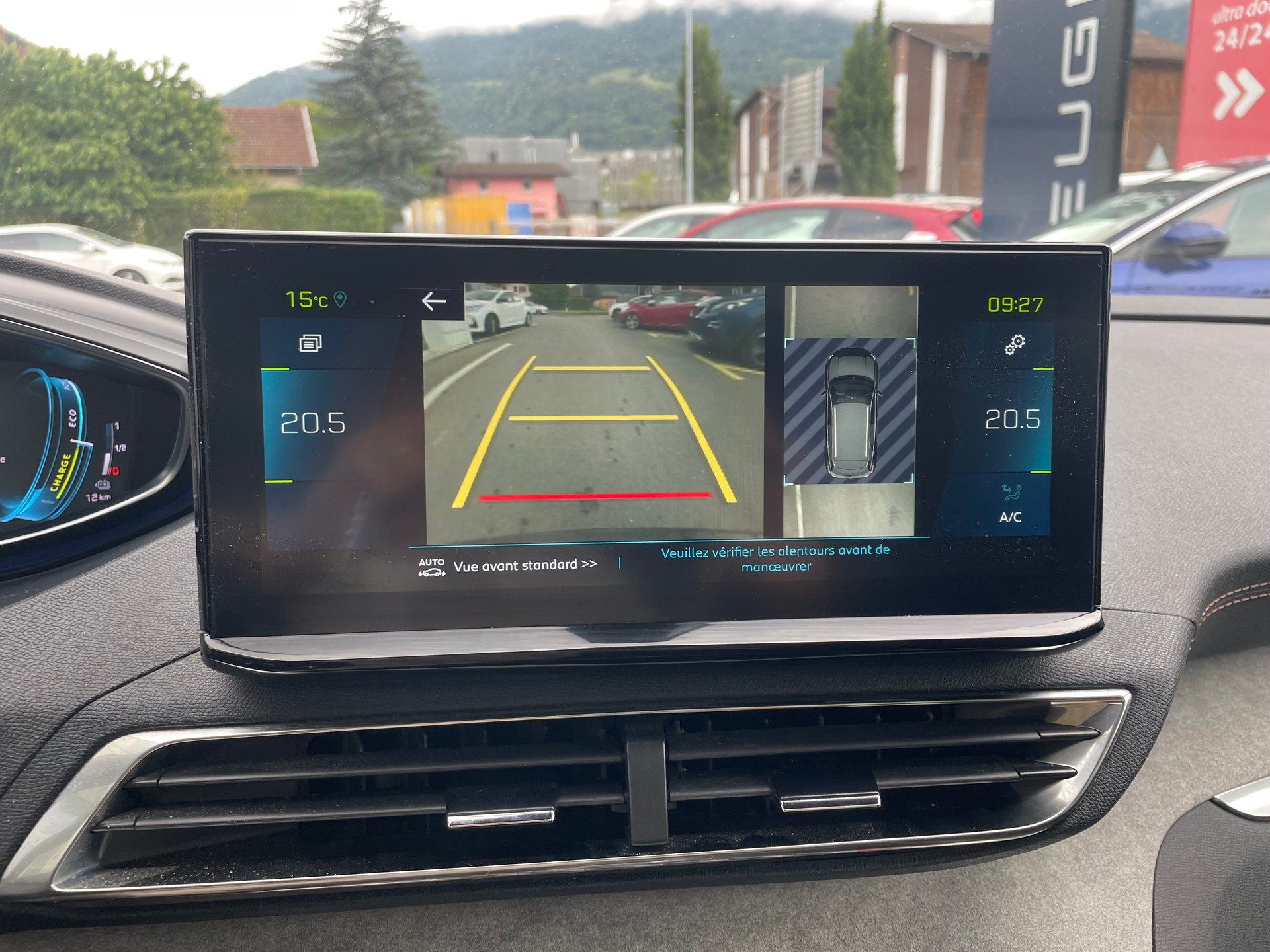PEUGEOT 3008 300e Hybrid4 GT Pack EAT8-image-13