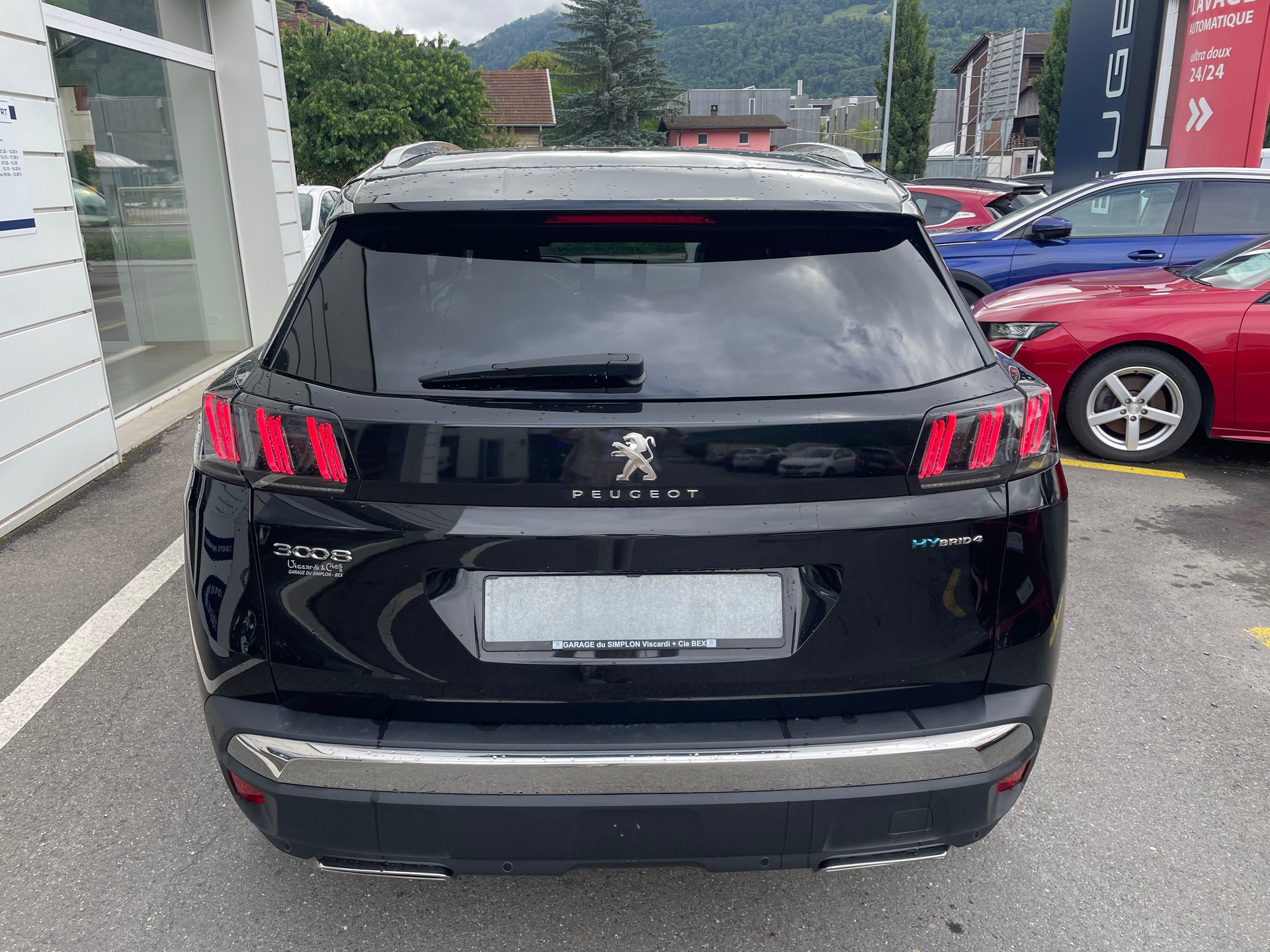 PEUGEOT 3008 300e Hybrid4 GT Pack EAT8-image-3