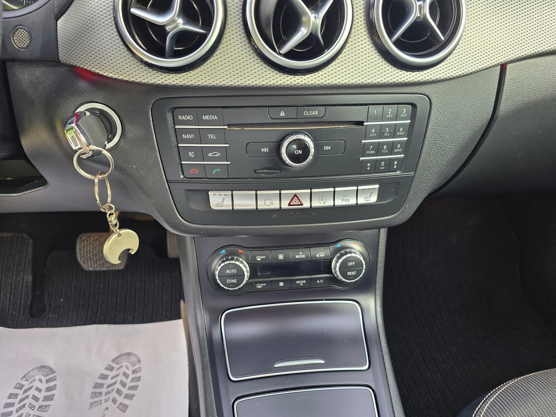 MERCEDES-BENZ B 220 Style 4Matic 7G-DCT-image-17