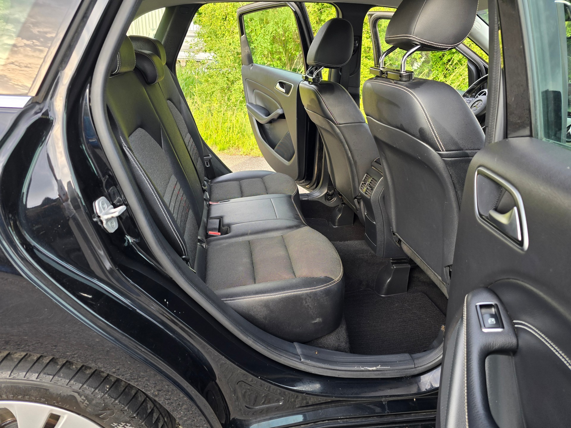 MERCEDES-BENZ B 220 Style 4Matic 7G-DCT-image-15