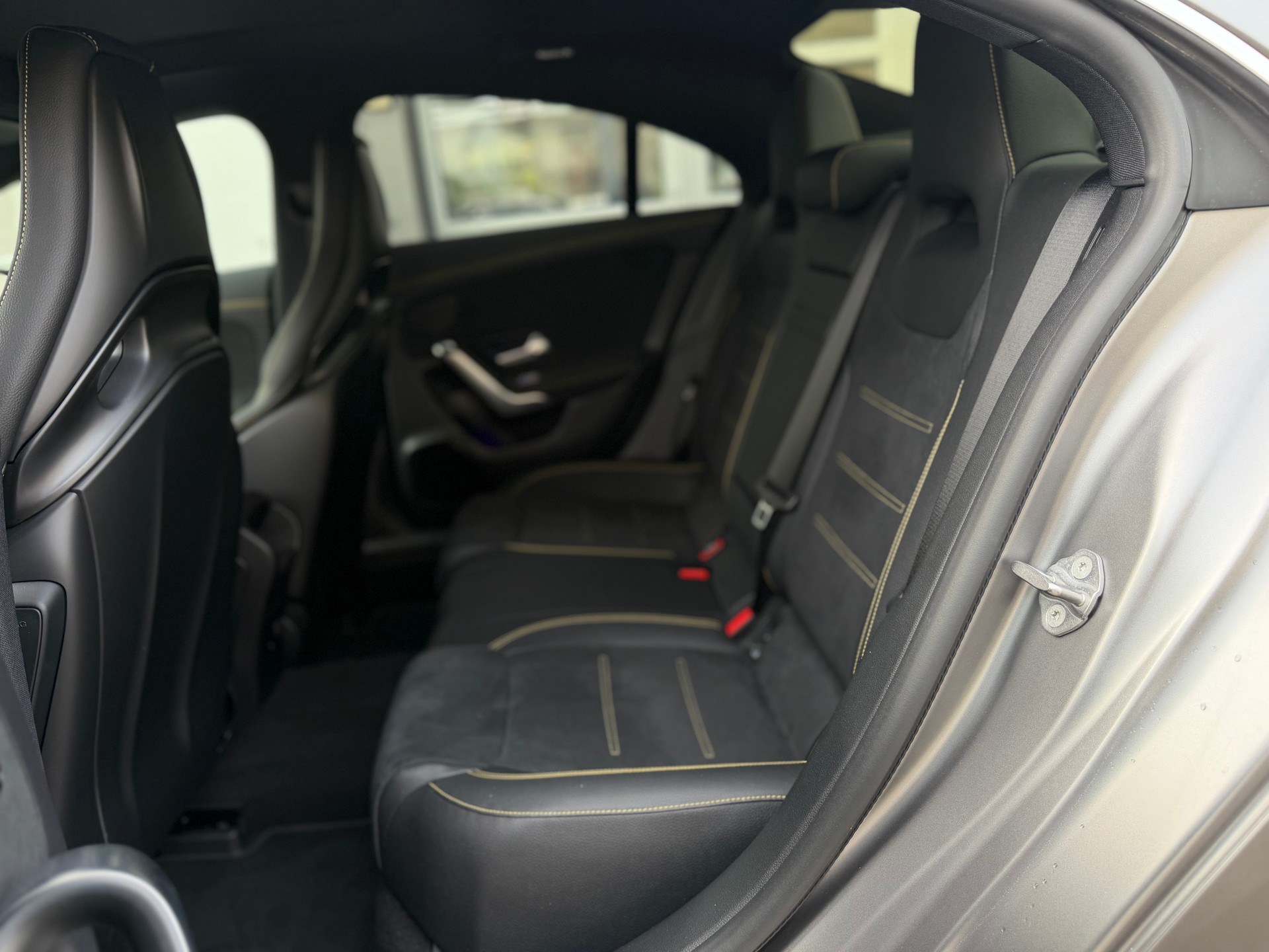 MERCEDES-BENZ CLA Coupé 45 S AMG 4Matic+ 8G-DCT | Frisch MFK | Automat | RFK | Glasdach | Klima | LED | Performance Sitze | Abgasanlage |-image-9