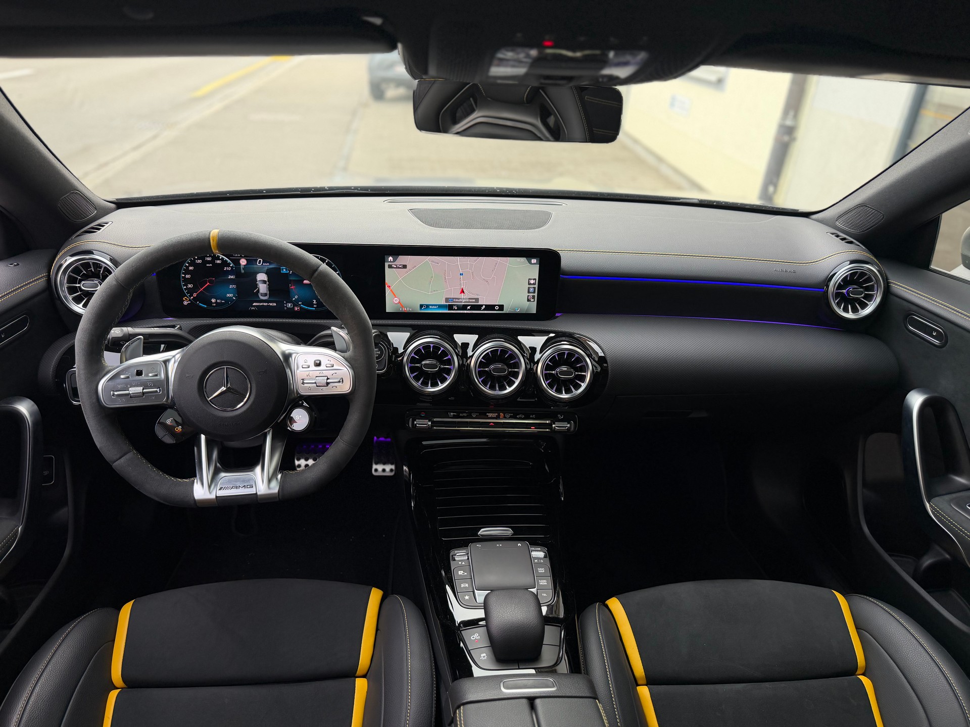 MERCEDES-BENZ CLA Coupé 45 S AMG 4Matic+ 8G-DCT | Frisch MFK | Automat | RFK | Glasdach | Klima | LED | Performance Sitze | Abgasanlage |-image-11