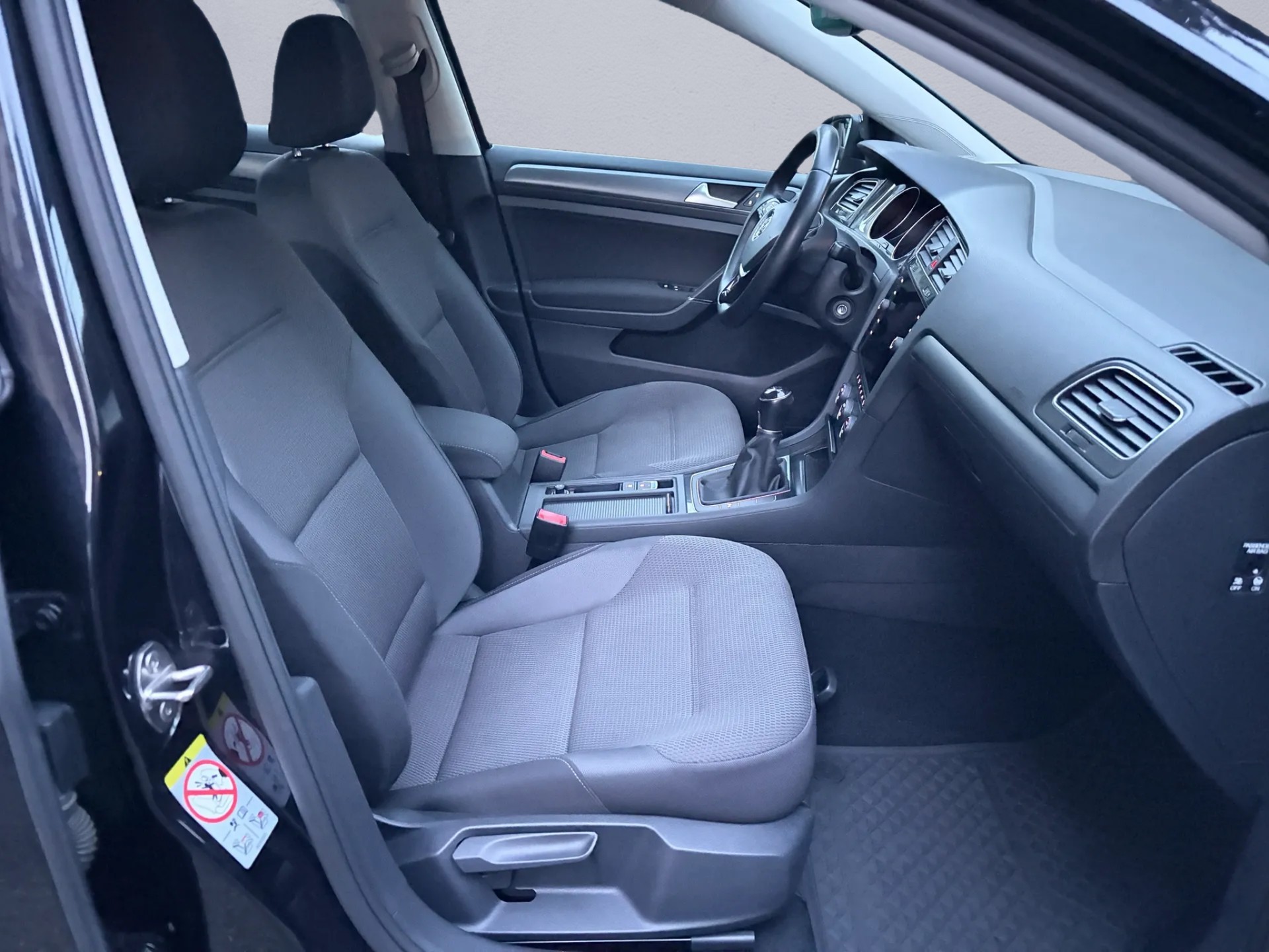 VW Golf 1.0 TSI Comfortline-image-10
