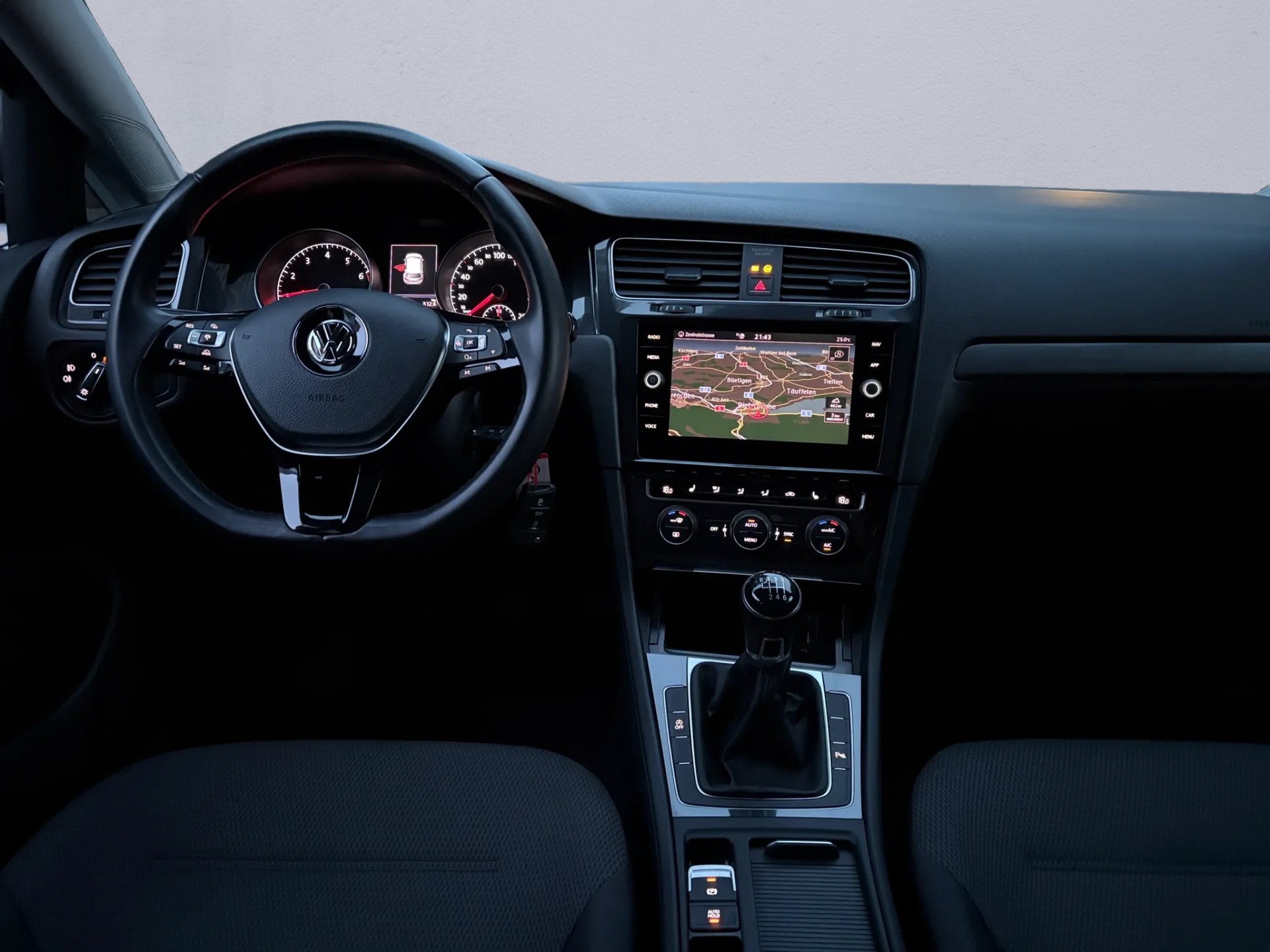 VW Golf 1.0 TSI Comfortline-image-8