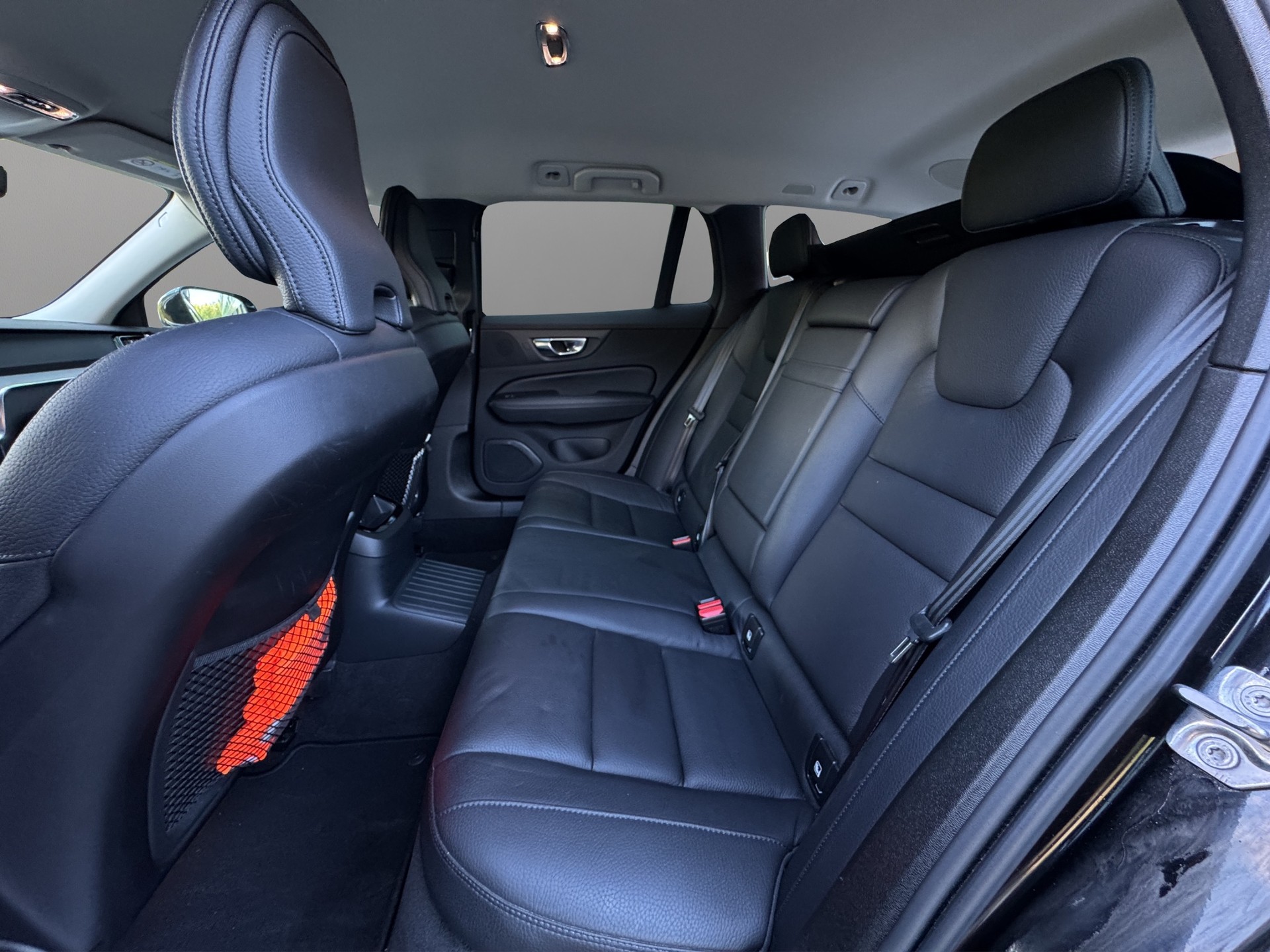 VOLVO V60 T6 eAWD Twin Engine Inscription Geartronic-image-14