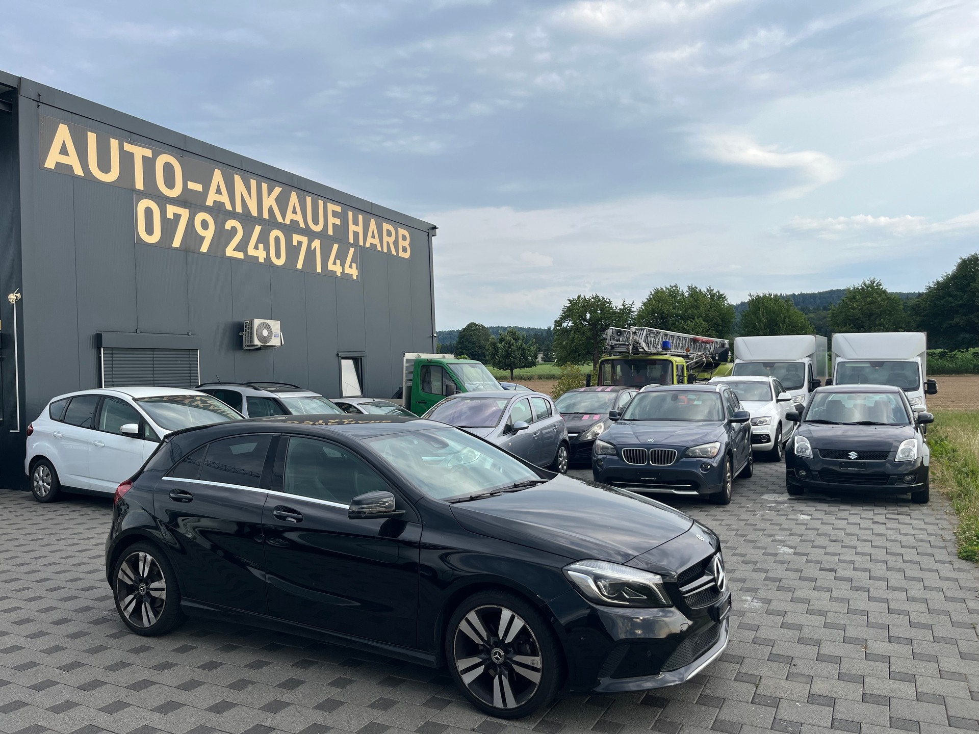 MERCEDES-BENZ A 180 AMG Line 7G-DCT