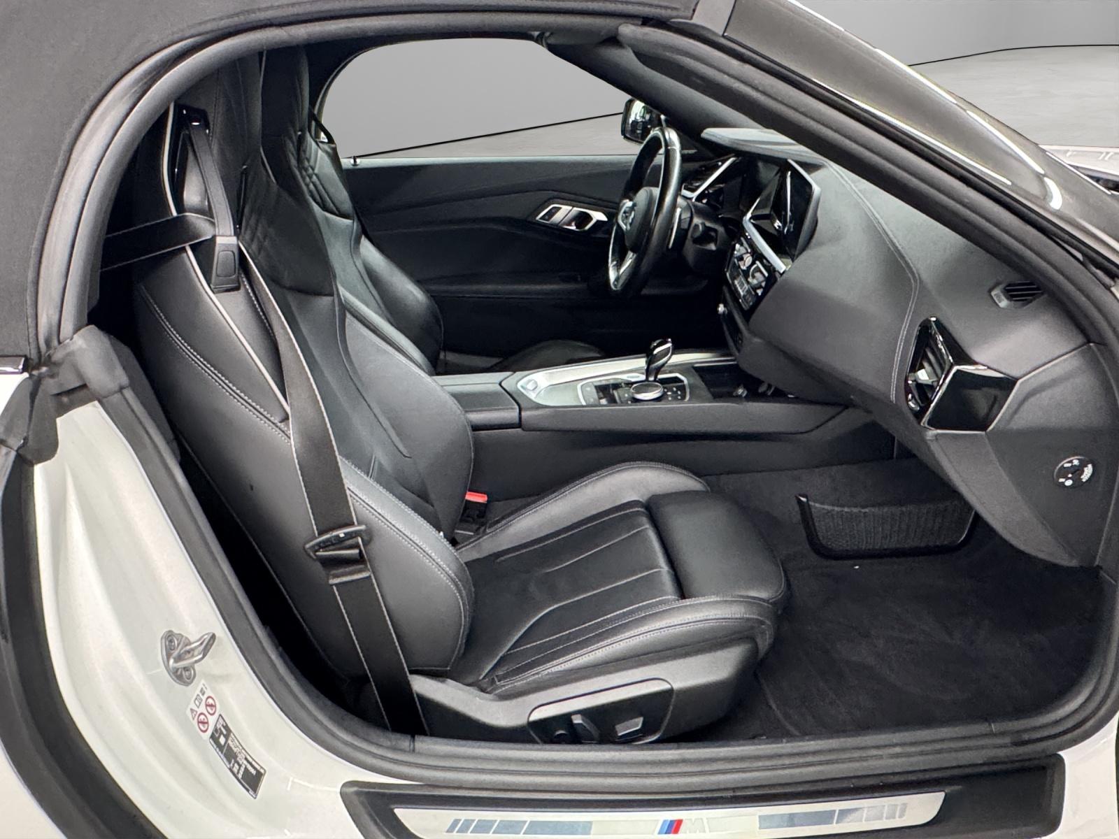 BMW Z4 20i sDrive-image-14